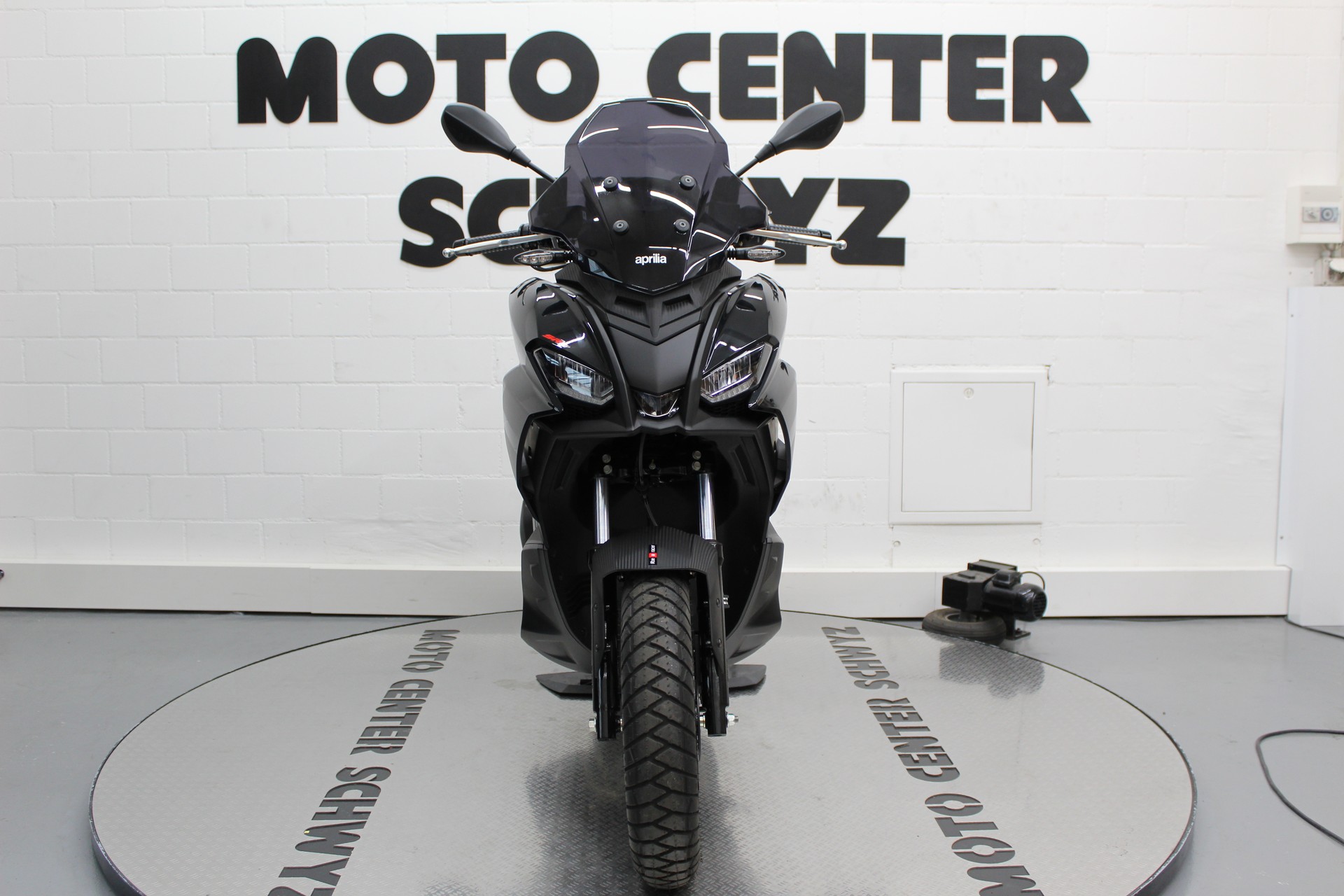 APRILIA SR 125 GT ABS E5+-image-2