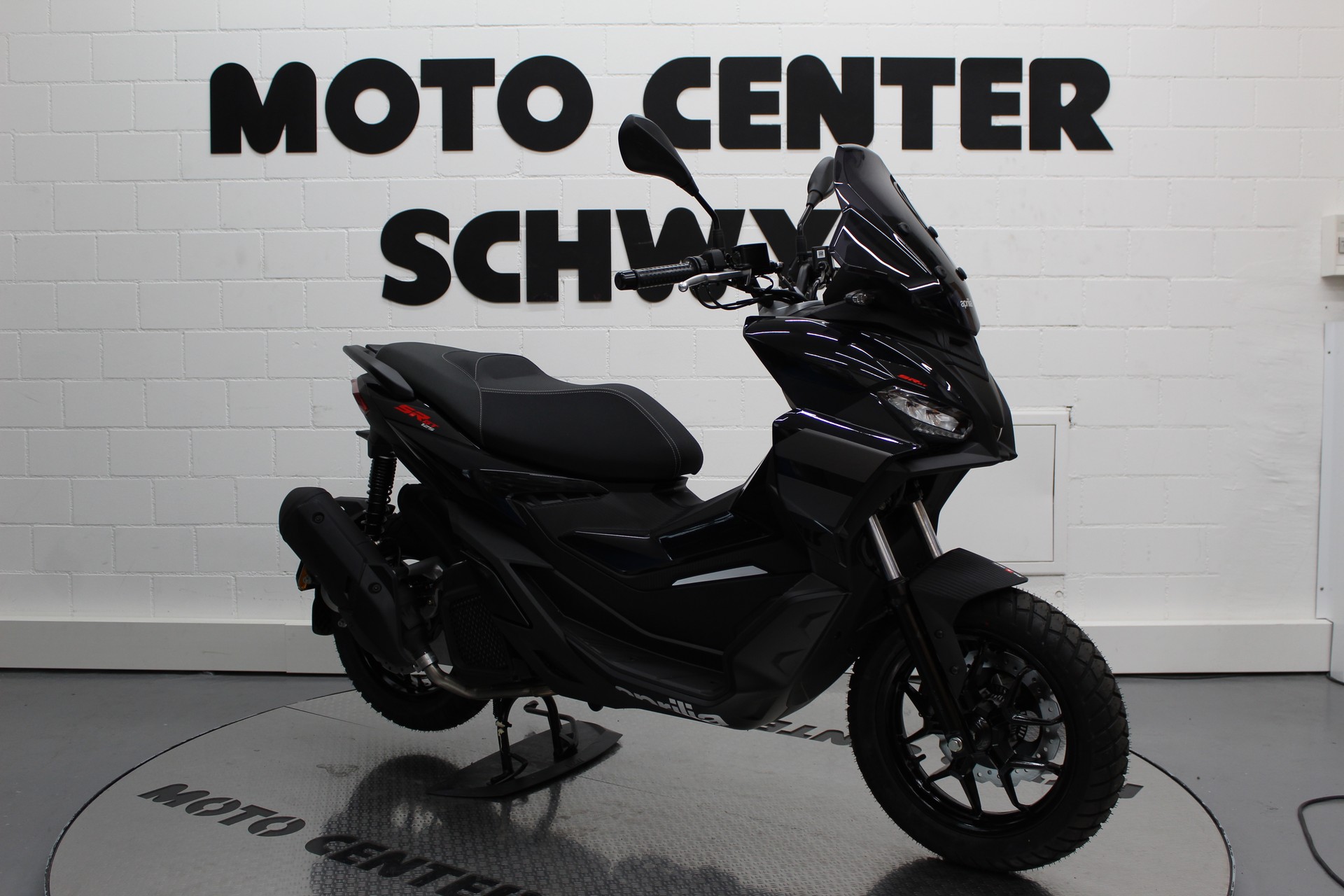 APRILIA SR 125 GT ABS E5+-image-1