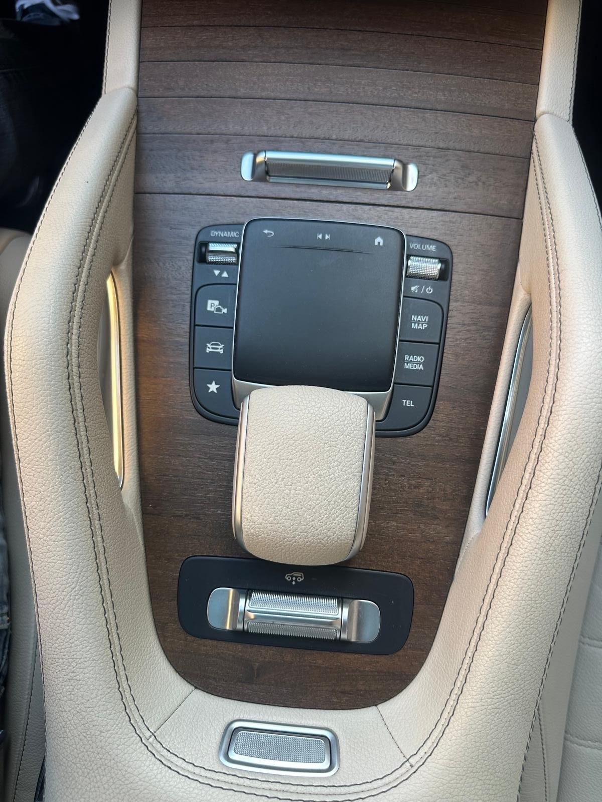 MERCEDES-BENZ GLE 580 4Matic AMG Line 9G-Tronic-image-16
