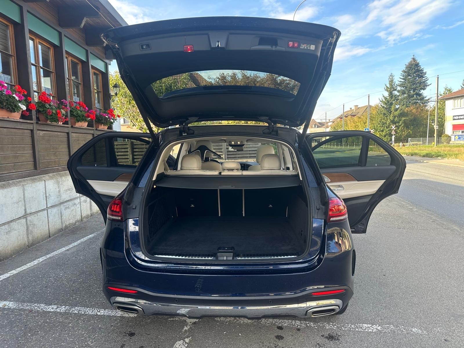MERCEDES-BENZ GLE 580 4Matic AMG Line 9G-Tronic-image-6