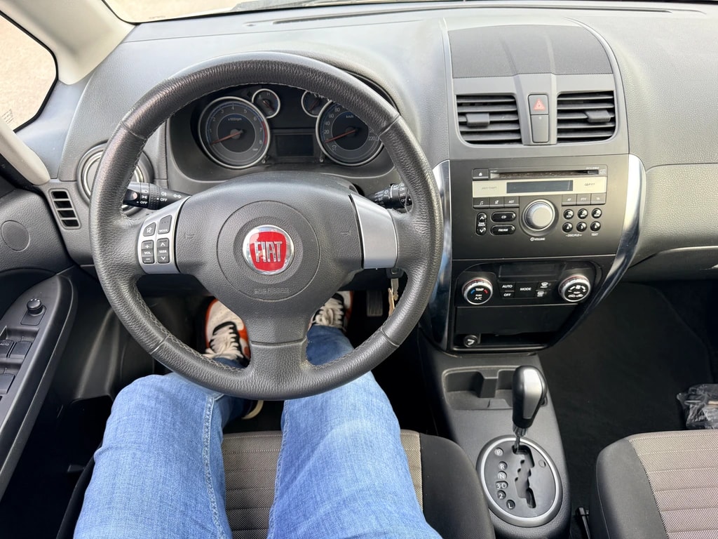 FIAT Sedici 1.6 2WD Emotion Automatic-image-14