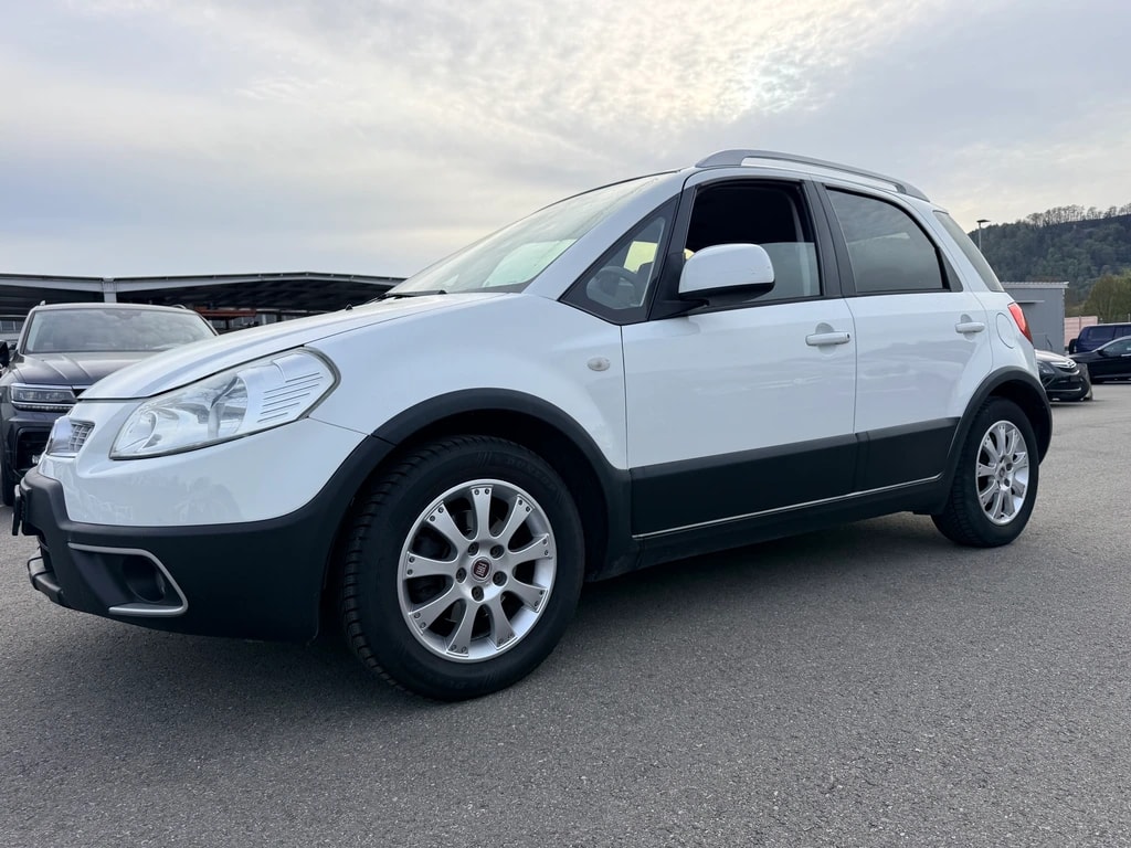 FIAT Sedici 1.6 2WD Emotion Automatic-image-1