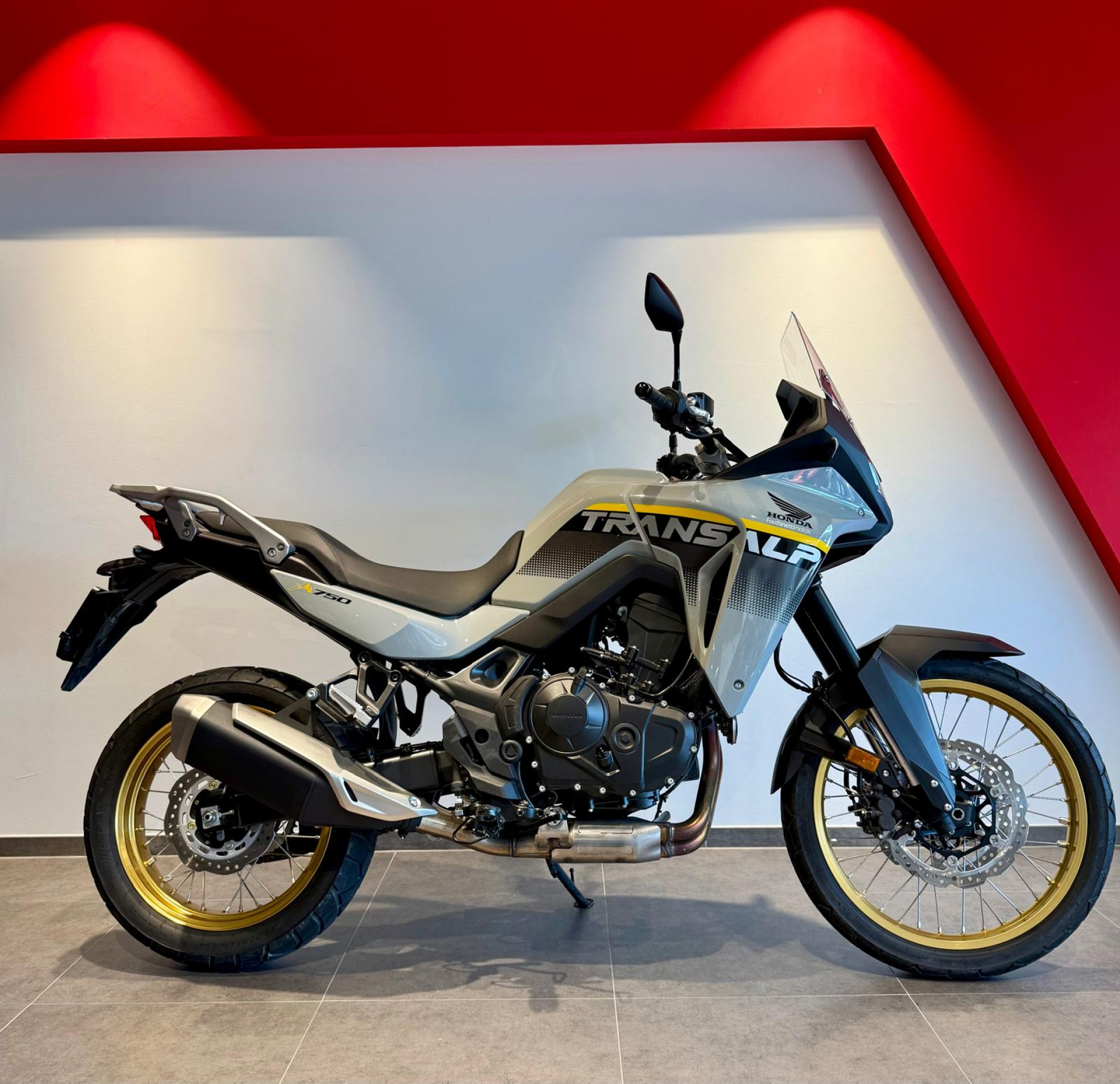 HONDA XL 750 Transalp-image-1