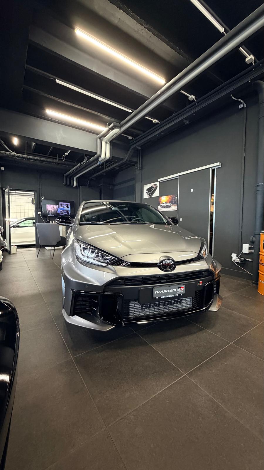 TOYOTA 1.6 Turbo Sport 4x4-image-1
