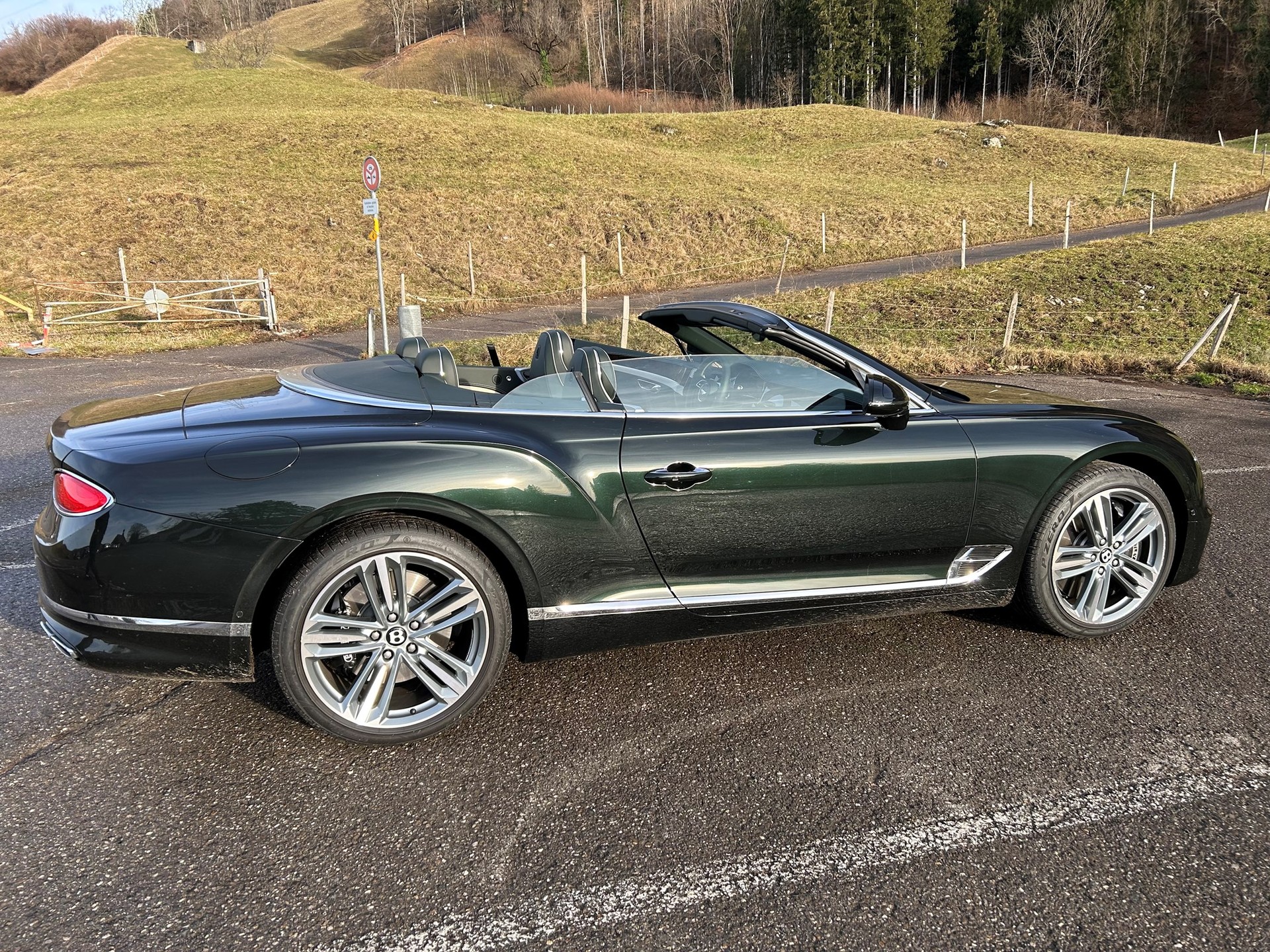 BENTLEY Continental GTC 4.0 V8-image-3