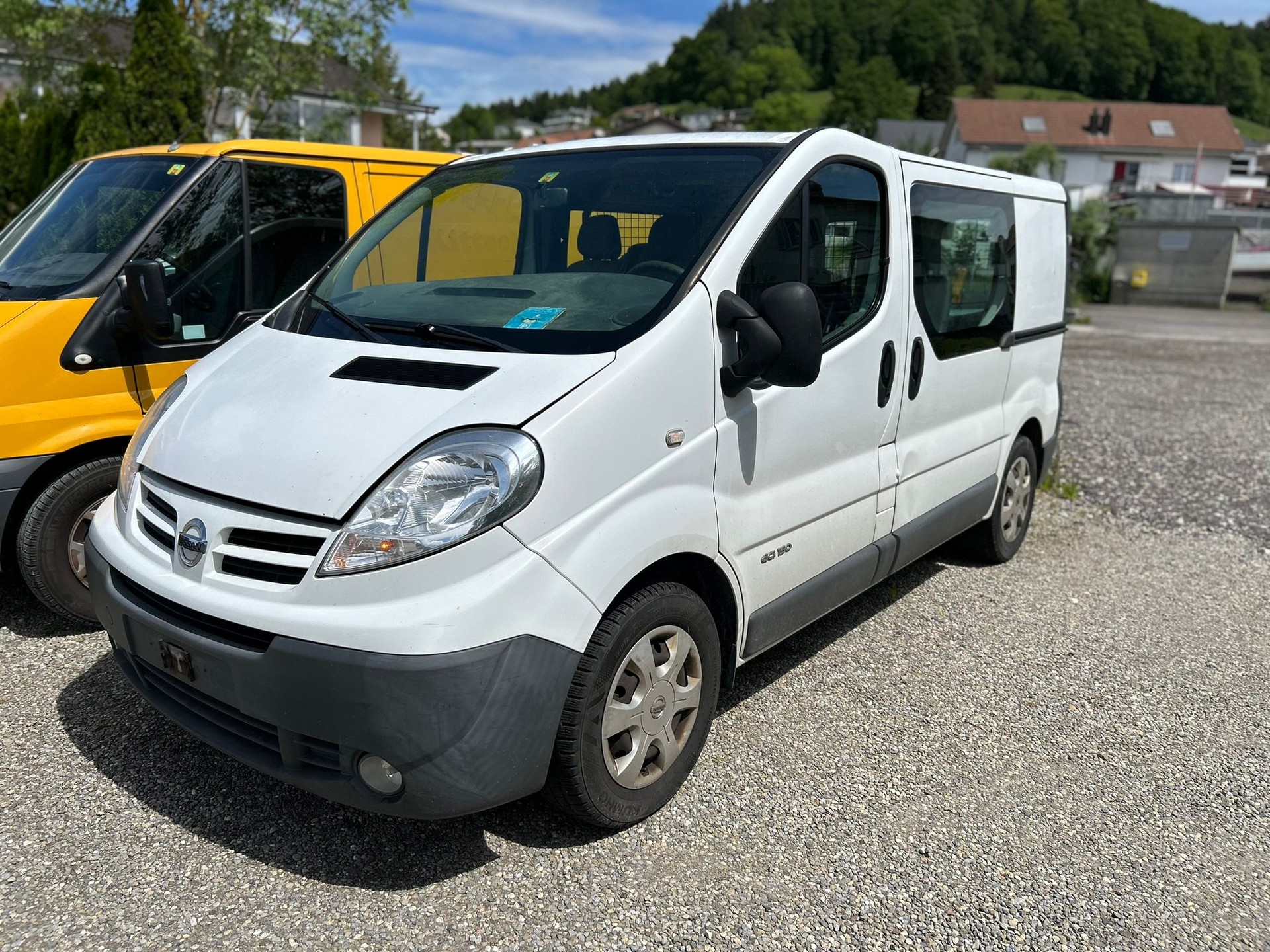 NISSAN Primastar 2.5dCi 150 Premium 2.7t-image-1