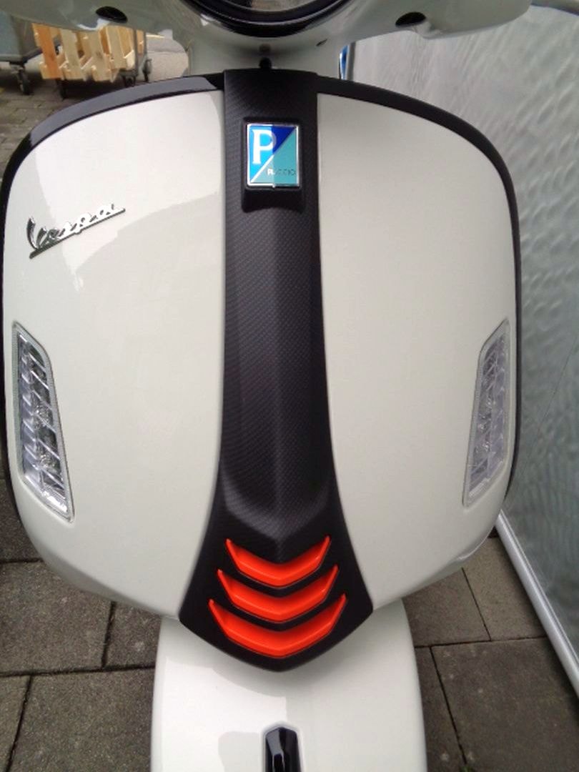 PIAGGIO VESPA GTS SUPER SPORT 125 RST-image-7