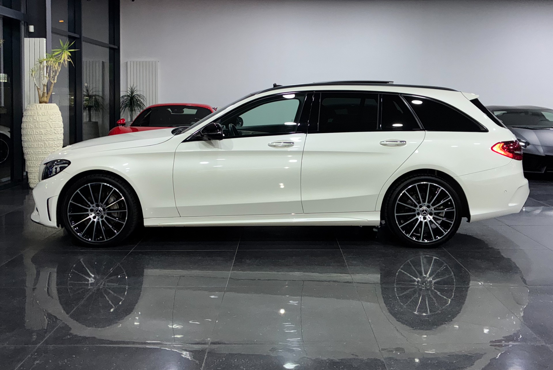 MERCEDES-BENZ C 200 Swiss Star AMG Line 4M 9G-Tronic-image-3