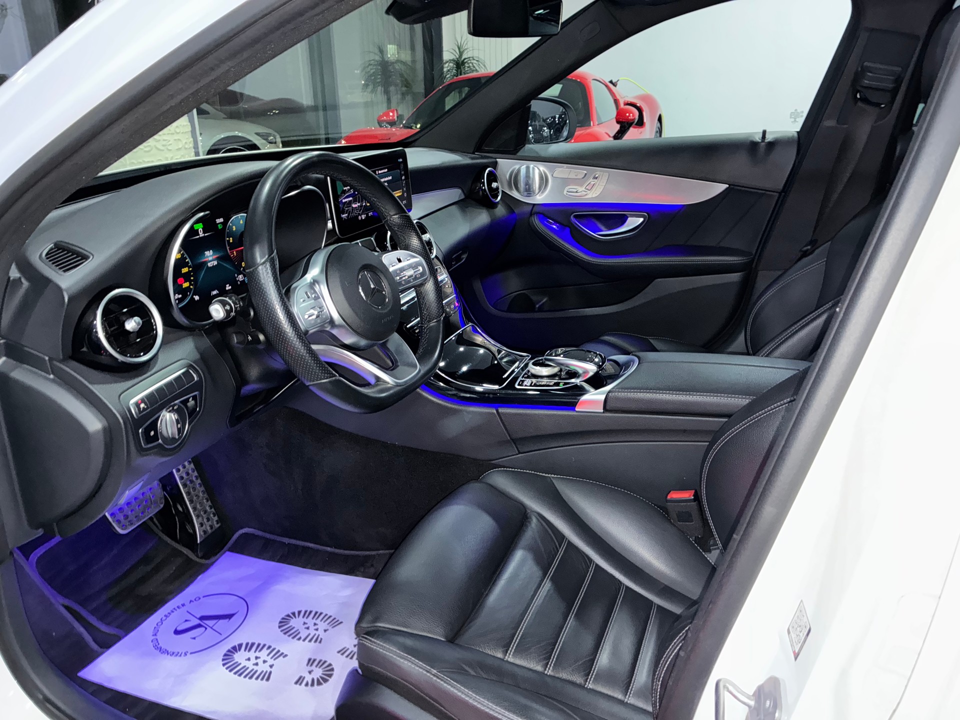 MERCEDES-BENZ C 200 Swiss Star AMG Line 4M 9G-Tronic-image-12