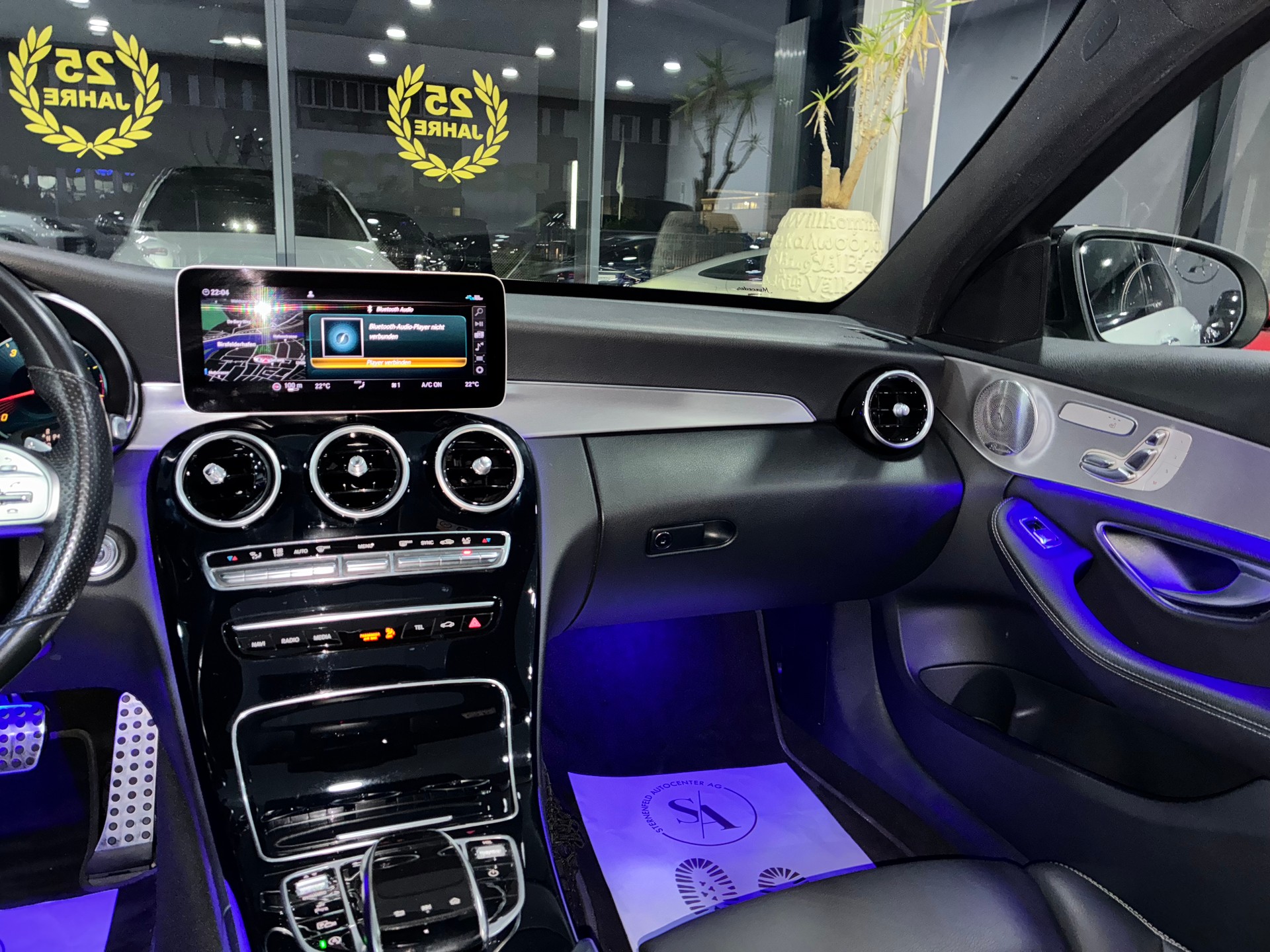MERCEDES-BENZ C 200 Swiss Star AMG Line 4M 9G-Tronic-image-10