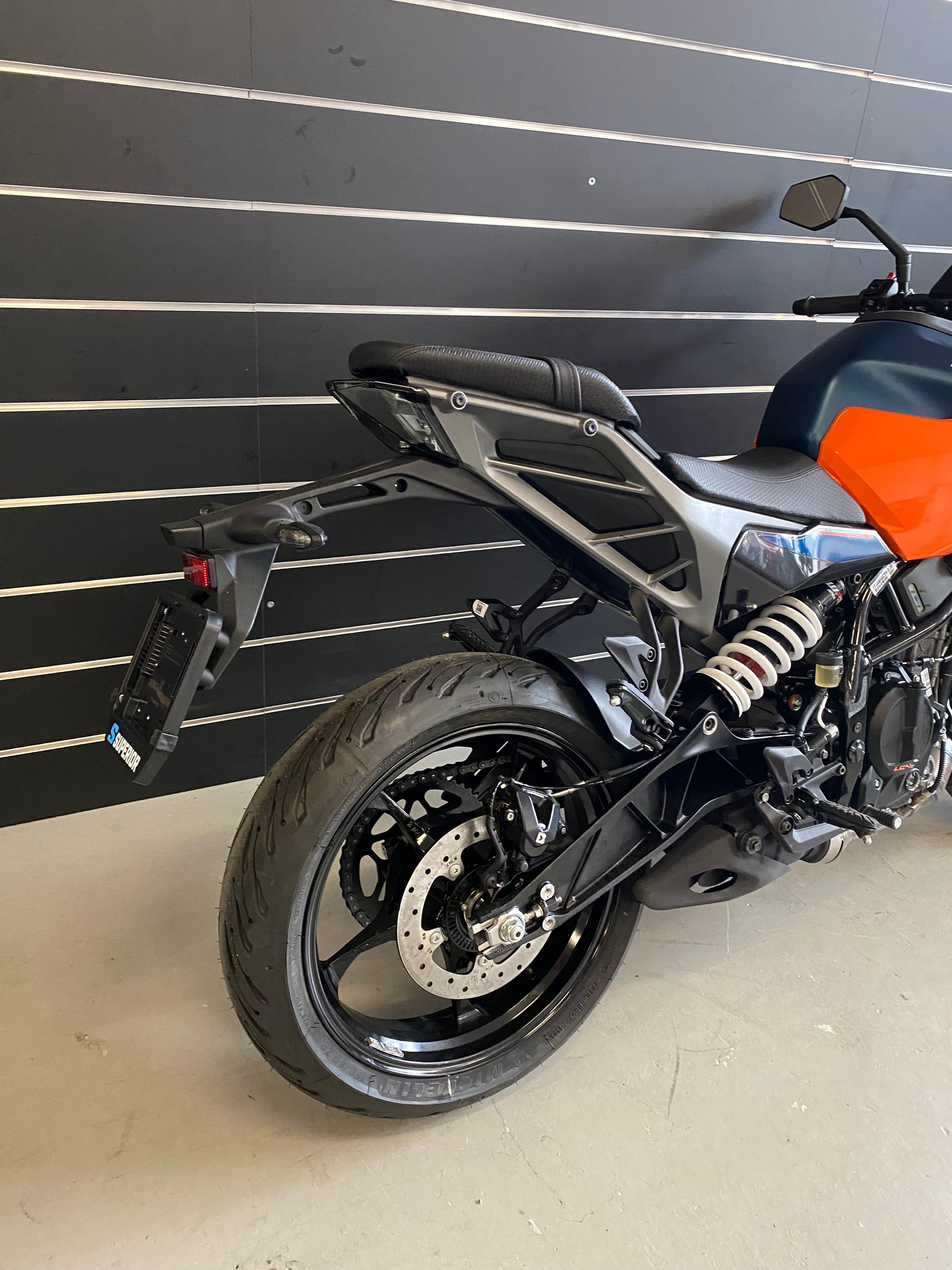 KTM 125 Duke-image-3