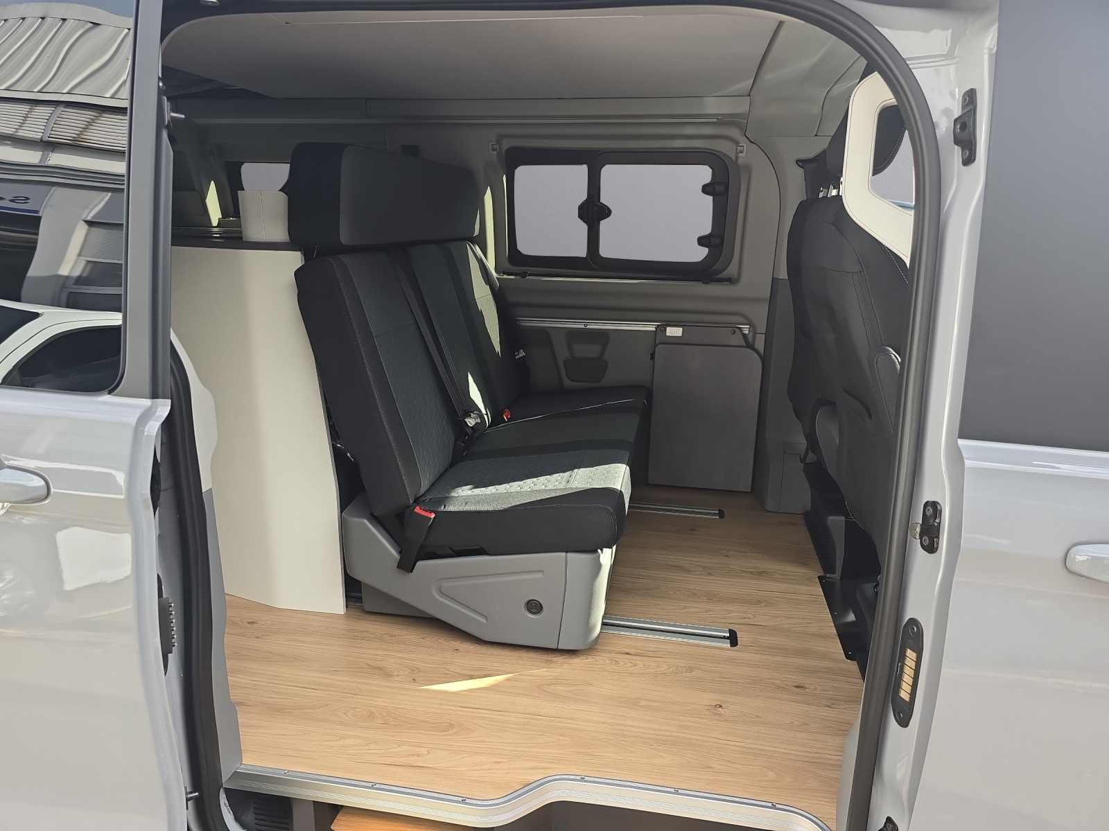 FORD Transit C Nugget 320 L1 2.0 Ec-image-7