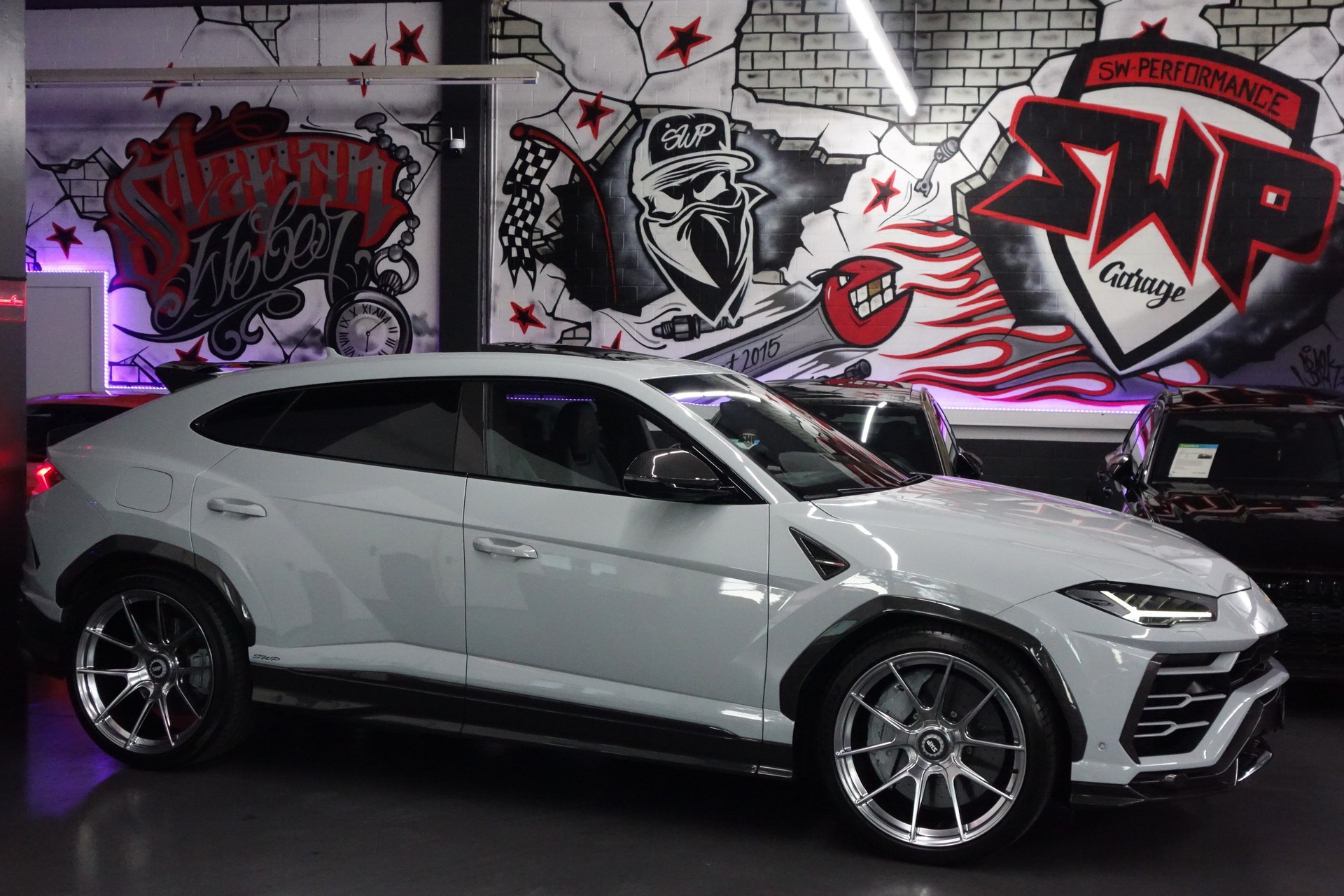 LAMBORGHINI URUS E-GEAR GRIGIO HATI FULL CARBON AKRAPOVIC ON TOP-image-10