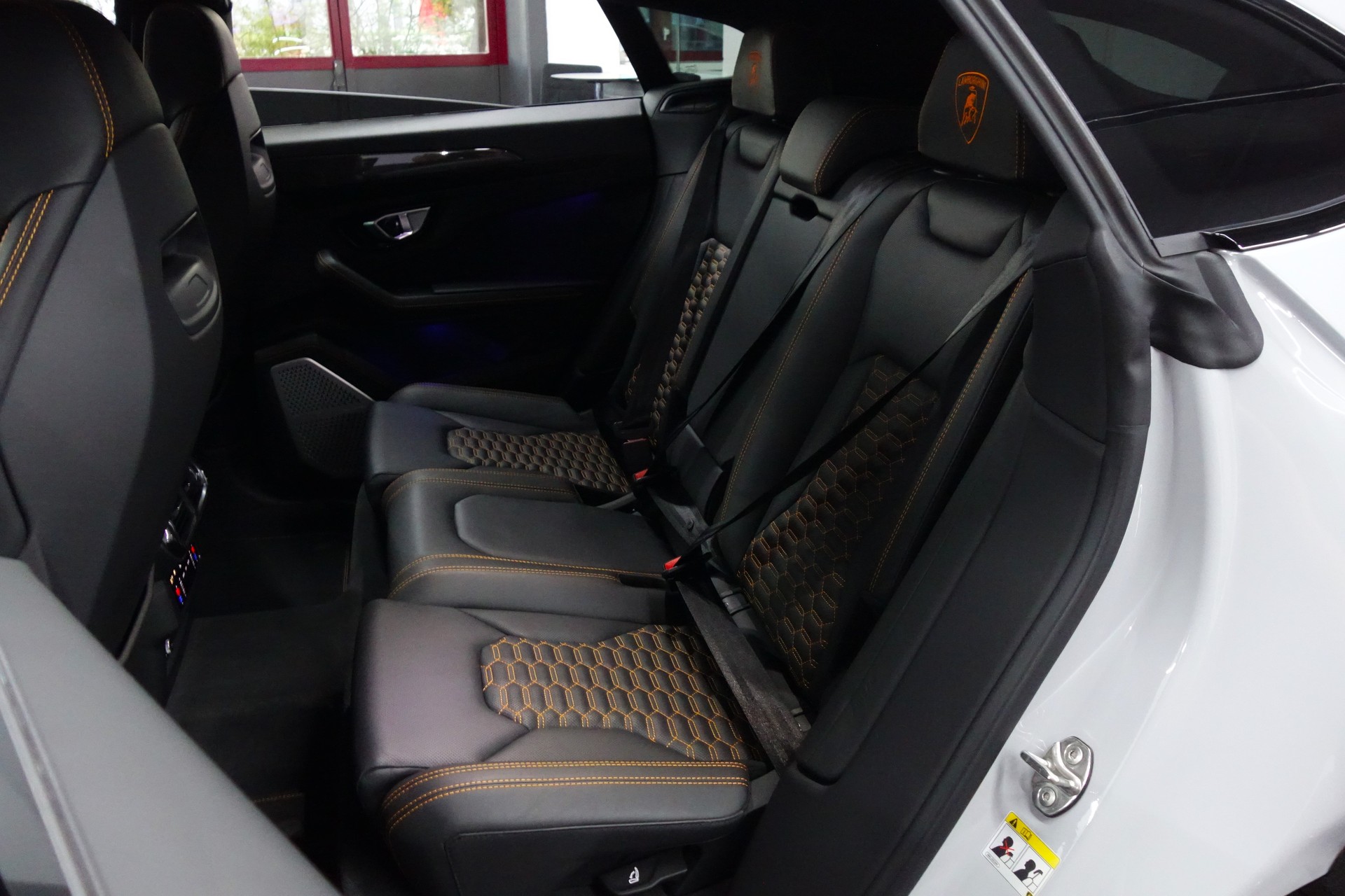 LAMBORGHINI URUS E-GEAR GRIGIO HATI FULL CARBON AKRAPOVIC ON TOP-image-26