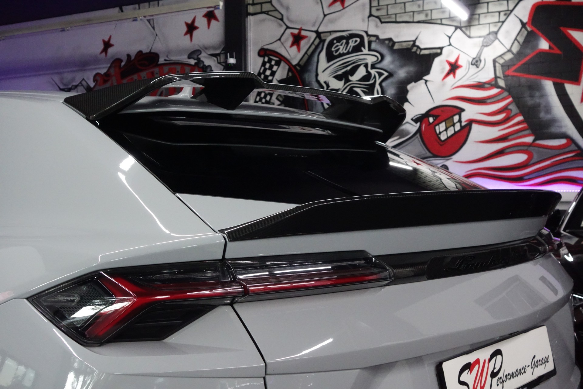 LAMBORGHINI URUS E-GEAR GRIGIO HATI FULL CARBON AKRAPOVIC ON TOP-image-5