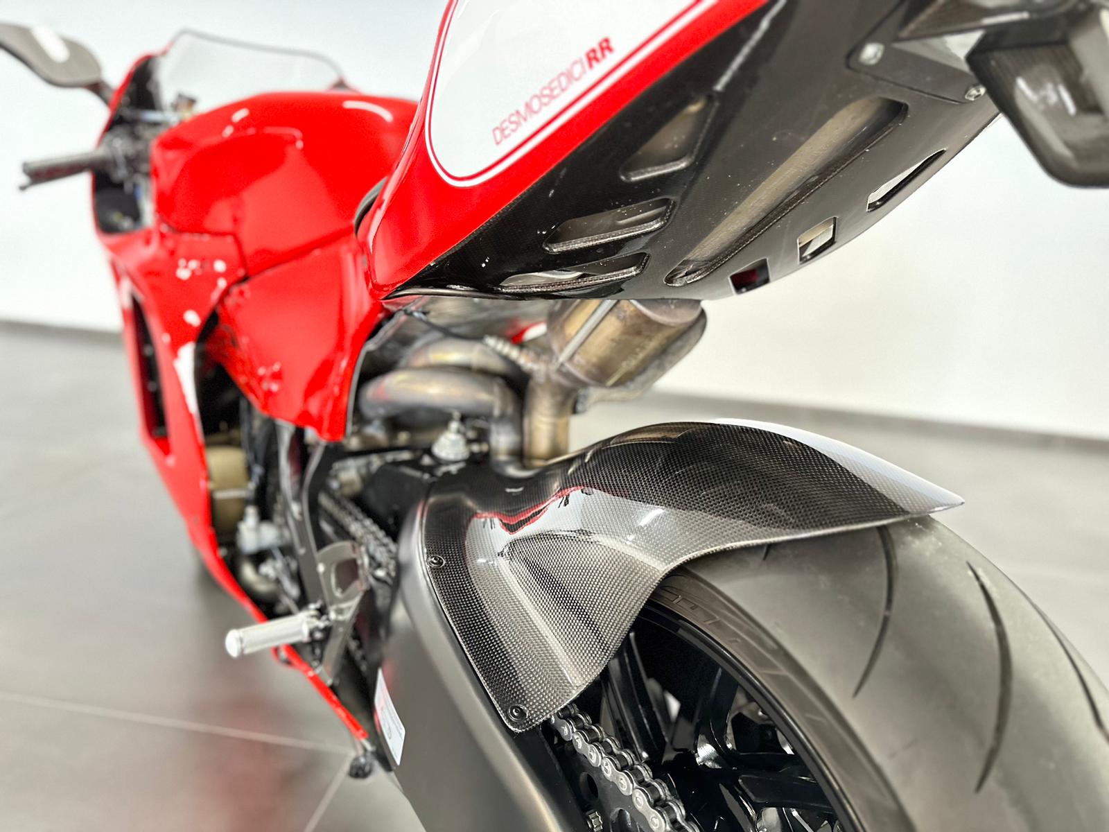 DUCATI Desmosedici RR Edition limitée 585/1500-image-6