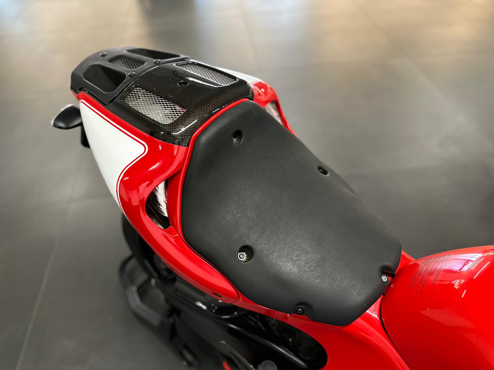 DUCATI Desmosedici RR Edition limitée 585/1500-image-7