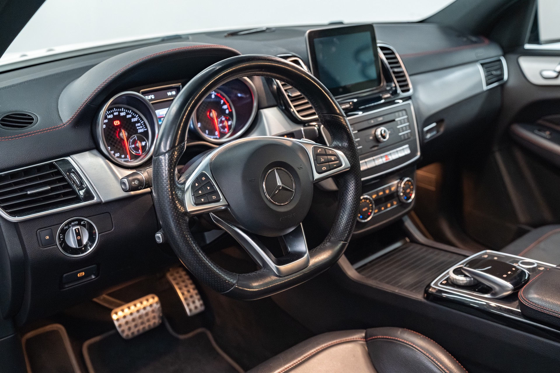 MERCEDES-BENZ GLE Coupé 43 AMG 4Matic 9G-Tronic-image-7
