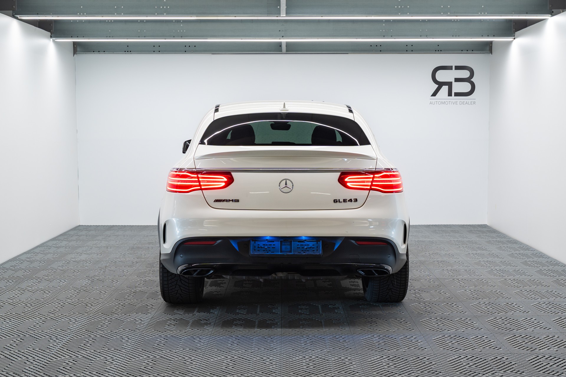 MERCEDES-BENZ GLE Coupé 43 AMG 4Matic 9G-Tronic-image-3