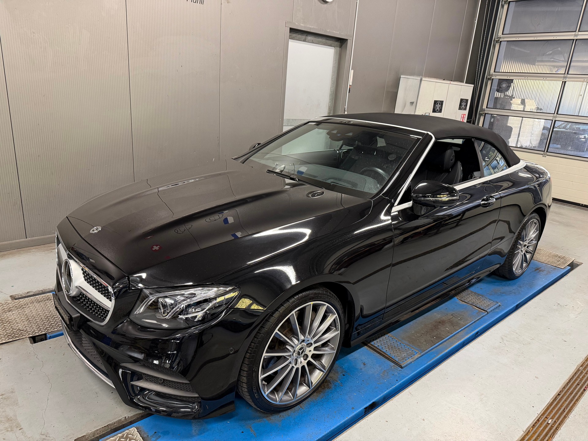 MERCEDES-BENZ E 450 Cabriolet AMG Line 4 Matic 9G-Tronic-image-8