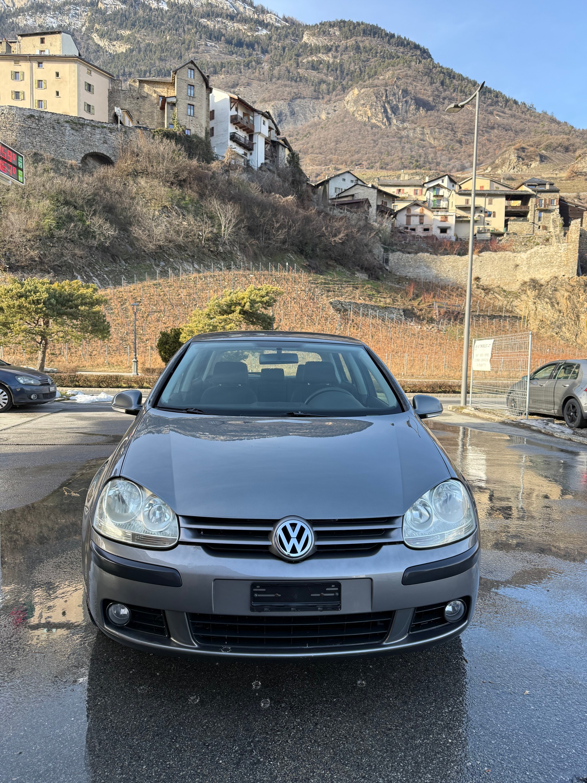 VW Golf 2.0 FSI Comfortline 4Motion-image-2