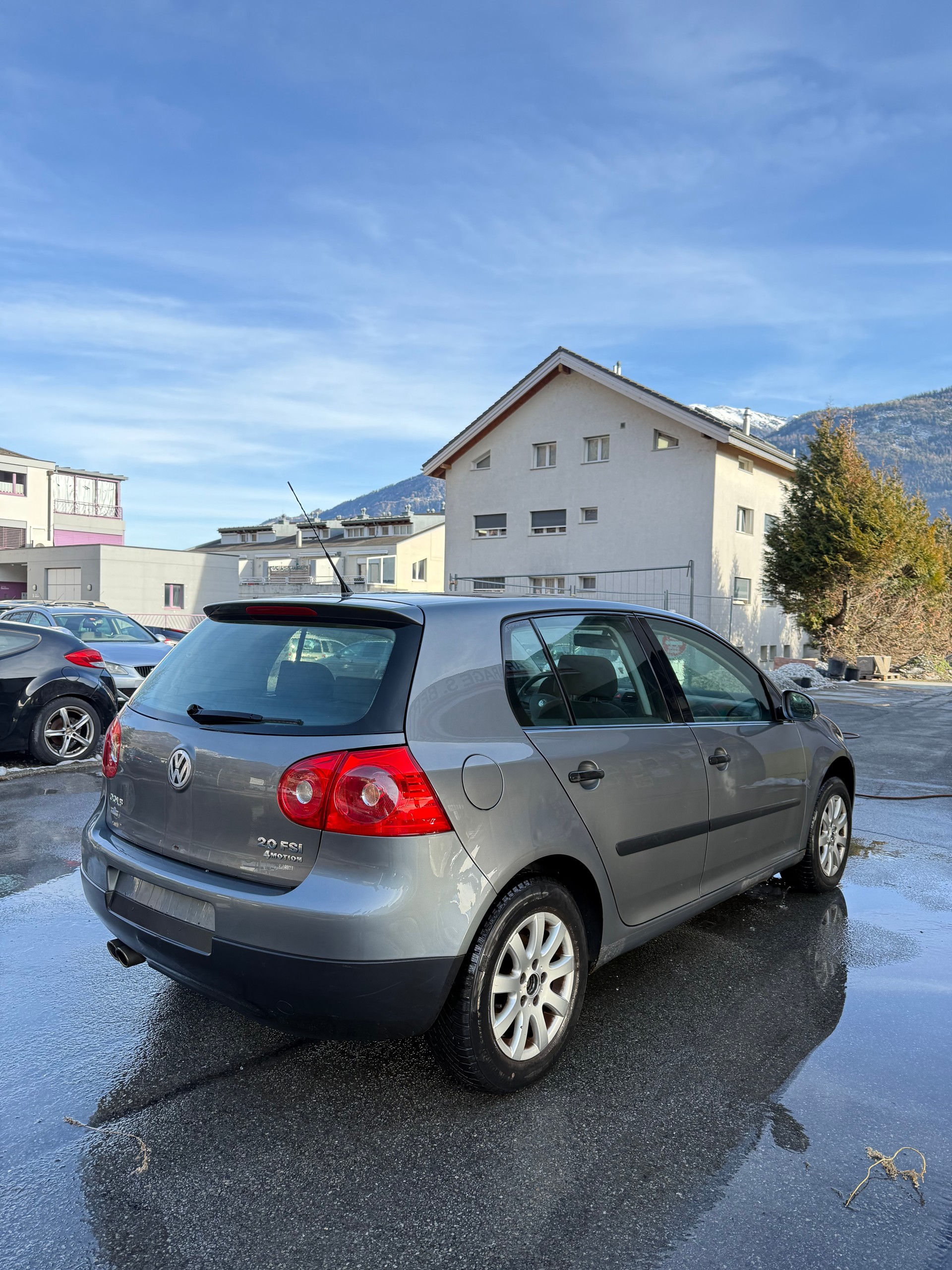 VW Golf 2.0 FSI Comfortline 4Motion-image-4