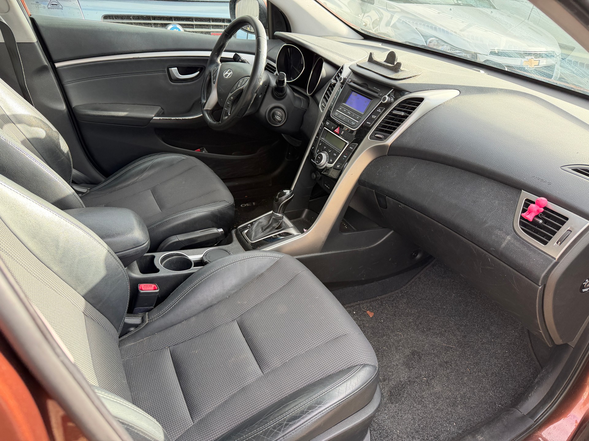 HYUNDAI i30 Wagon 1.6 GDI Premium Automatic-image-5