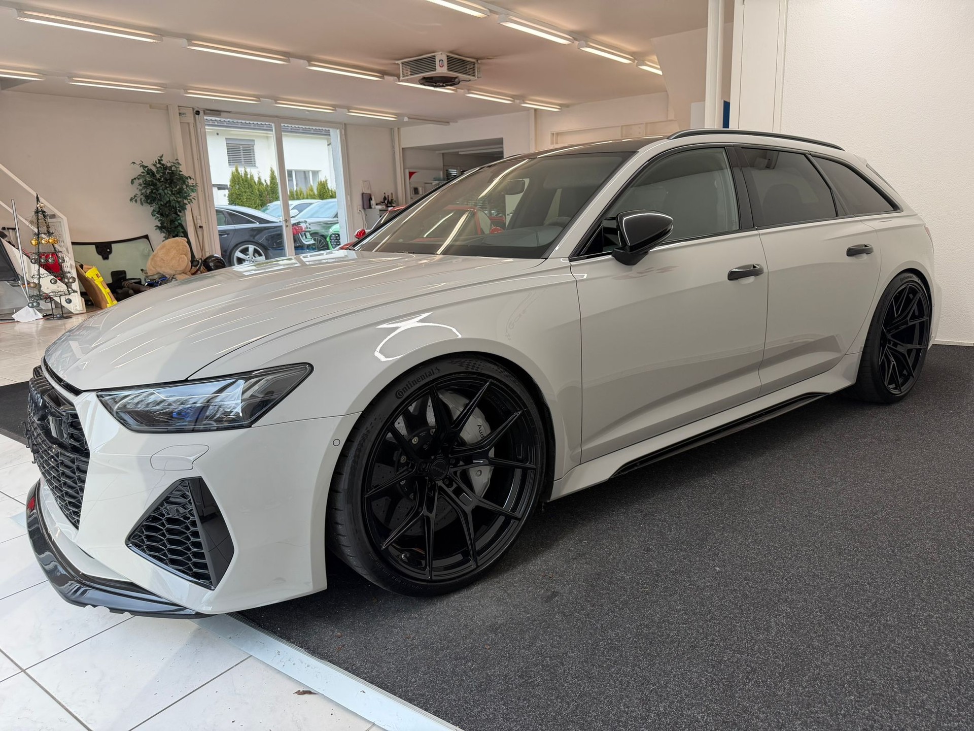 AUDI RS6 Avant 4.0 TFSI V8 quattro Porsche Kreidegrau-image-6