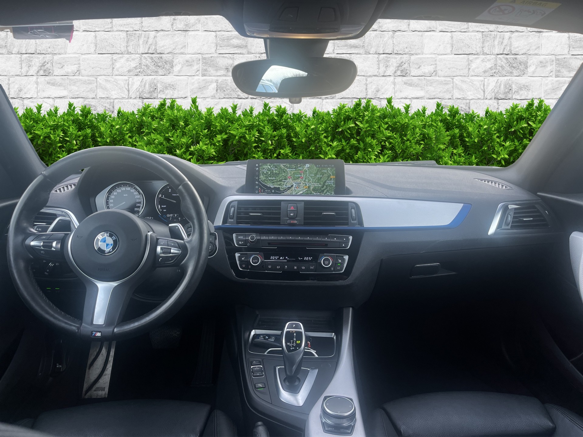 BMW 120d xDrive Edition M Sport Steptronic-image-8
