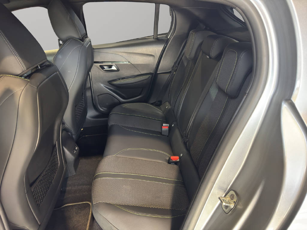 PEUGEOT 208 1.2 Hybrid 145 GT-image-11
