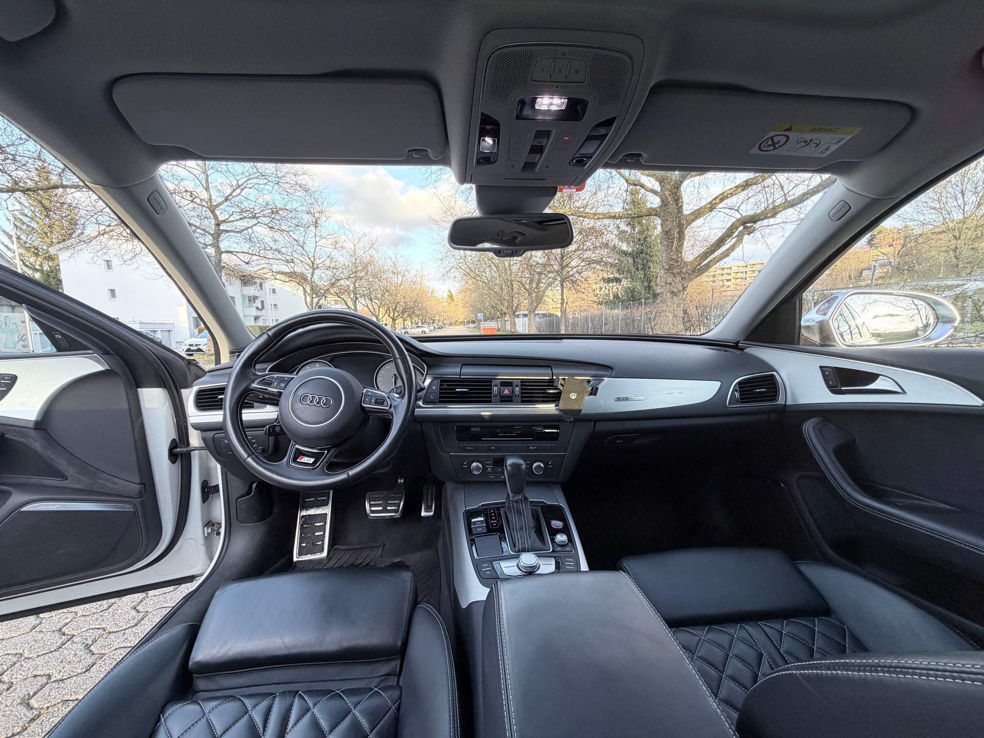 AUDI S6 Avant 4.0 TFSI V8 quattro S-tronic-image-7