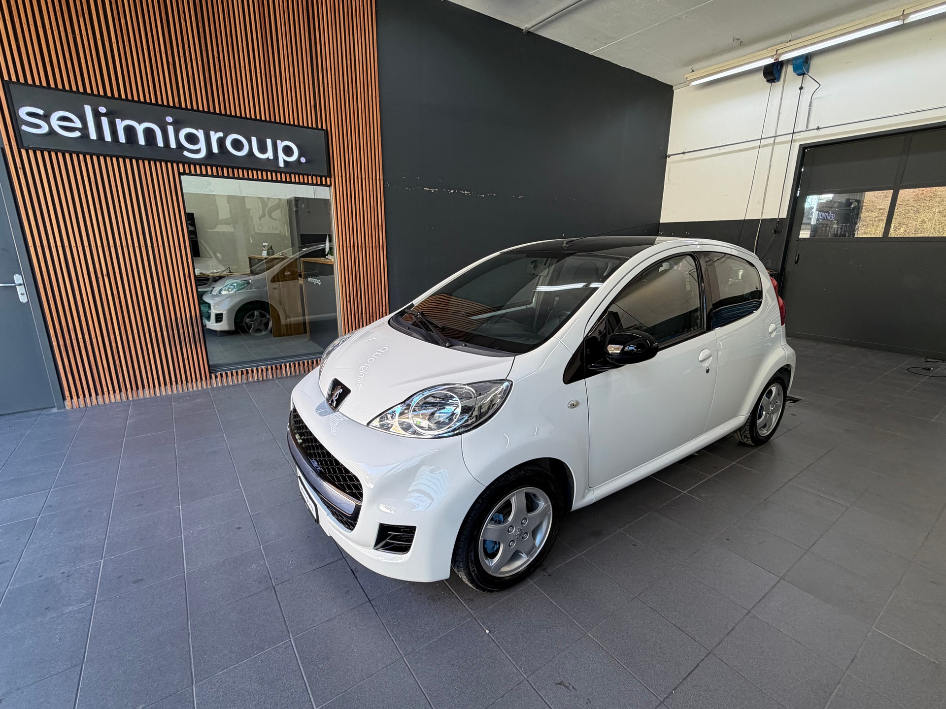 PEUGEOT 107 1.0 Swiss Edition