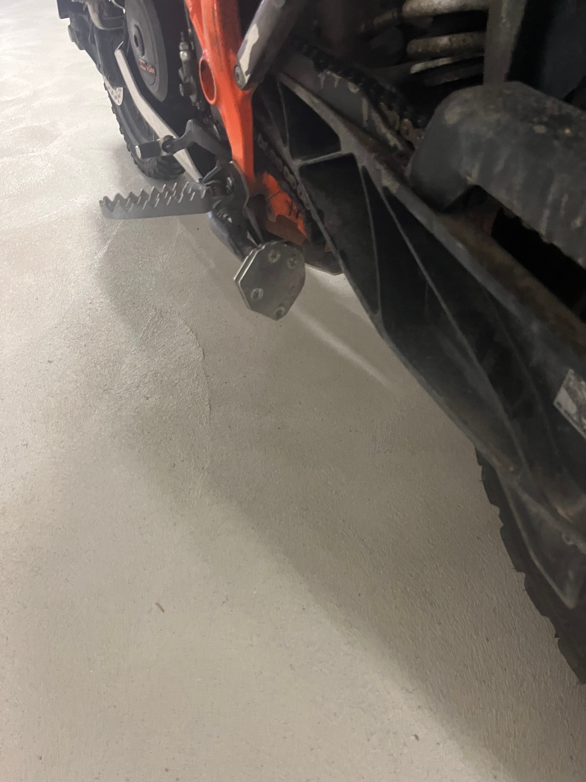 KTM 1090 Adventure R ABS-image-9