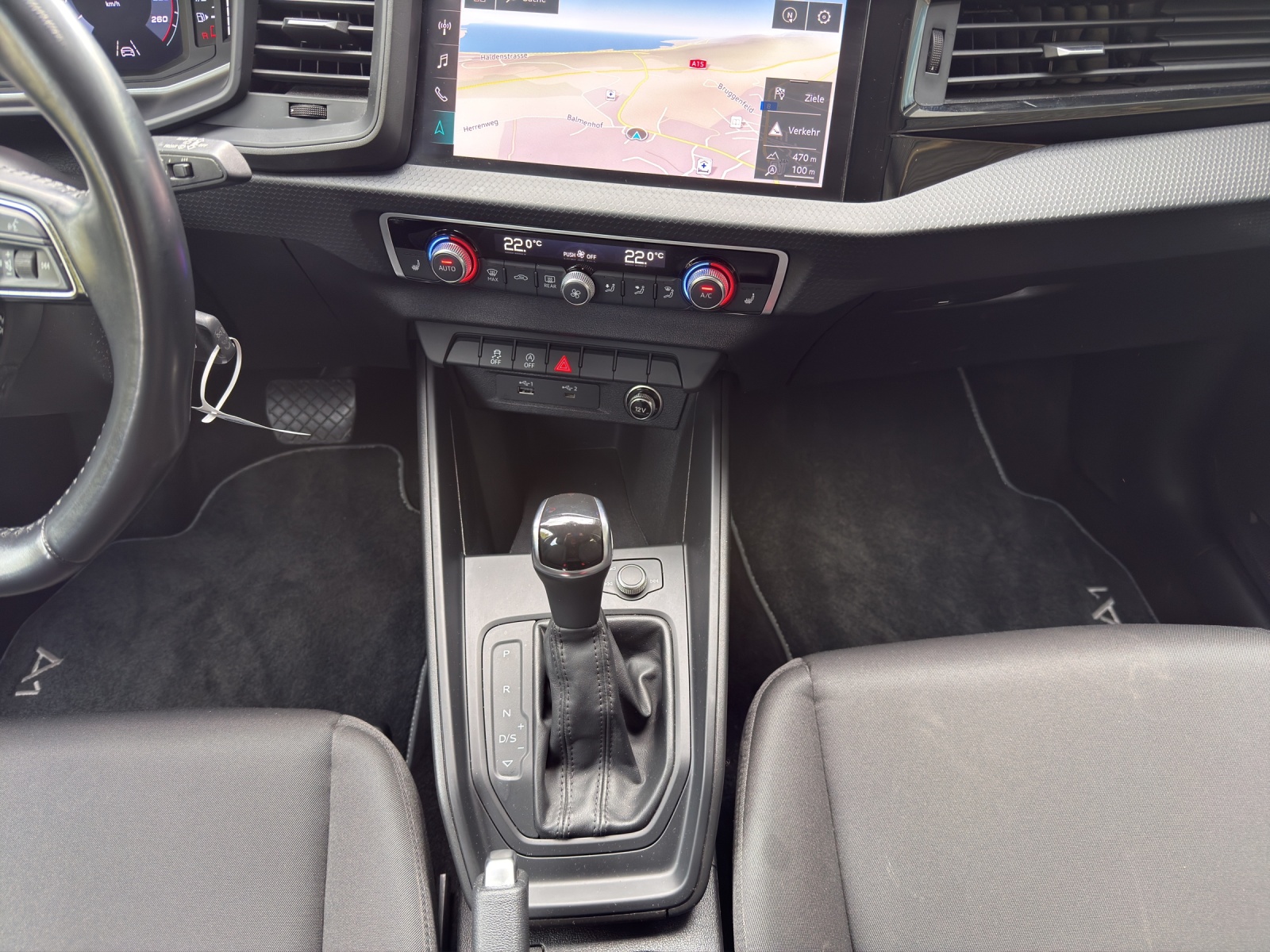 AUDI A1 Sportback 30 TFSI Advanced S-Tronic-image-10