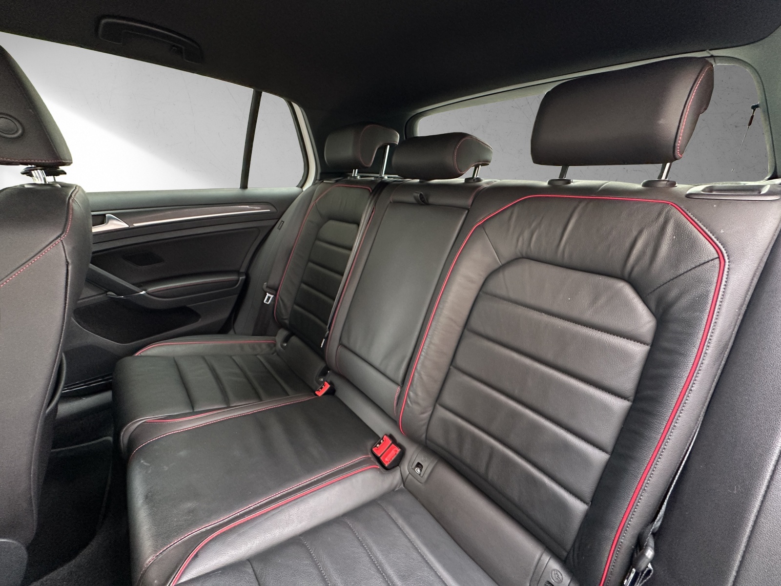 VW Golf 2.0 TSI GTI Performance DSG-image-12