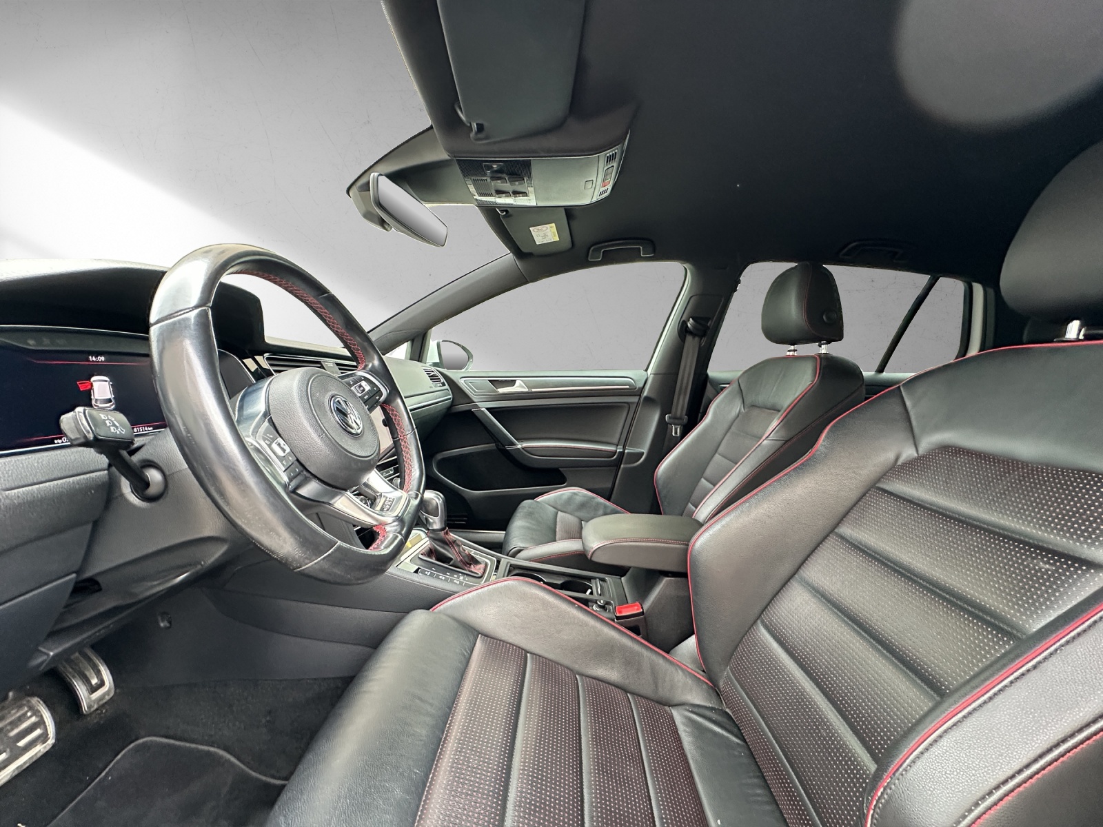 VW Golf 2.0 TSI GTI Performance DSG-image-10