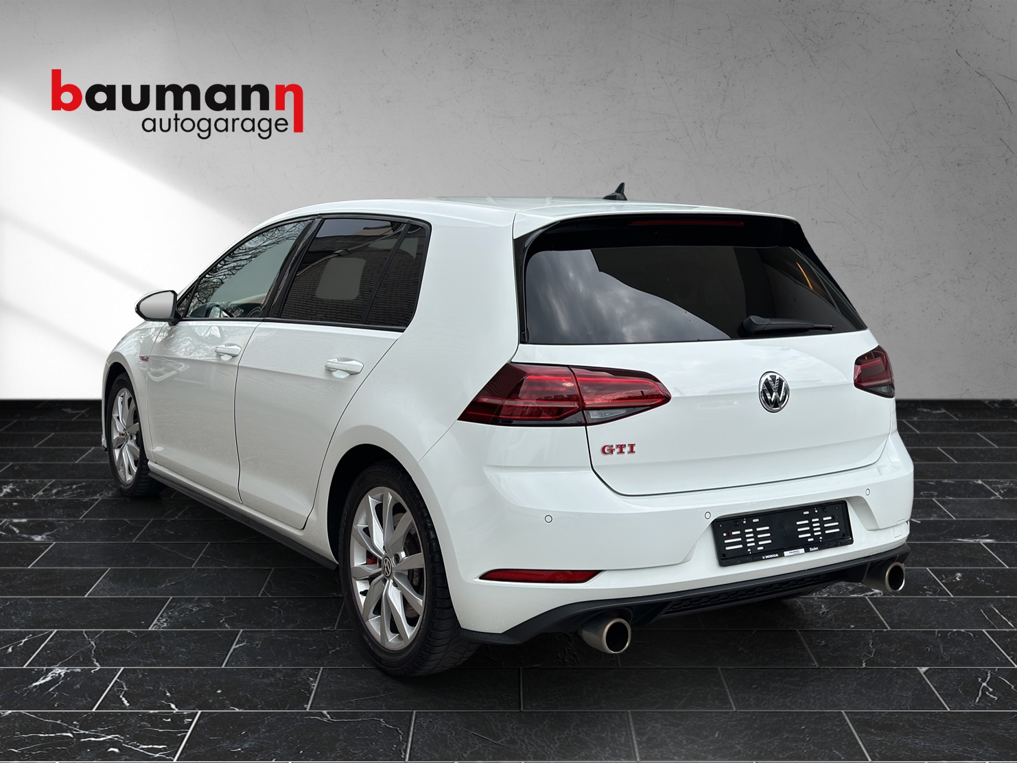 VW Golf 2.0 TSI GTI Performance DSG-showroom-element-3
