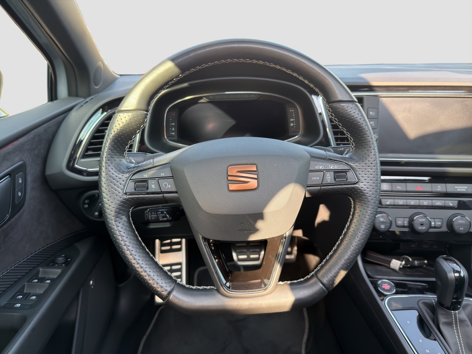 SEAT Leon ST 2.0 TSI Cupra 300 4 Drive DSG-image-13