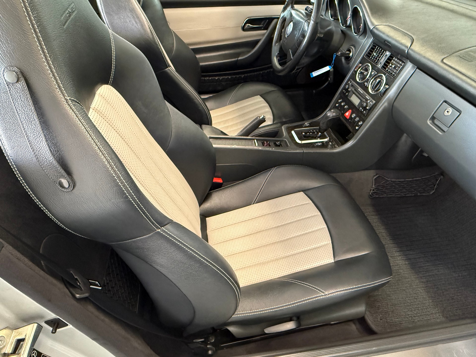 MERCEDES-BENZ SLK 32 AMG Automatic-image-9