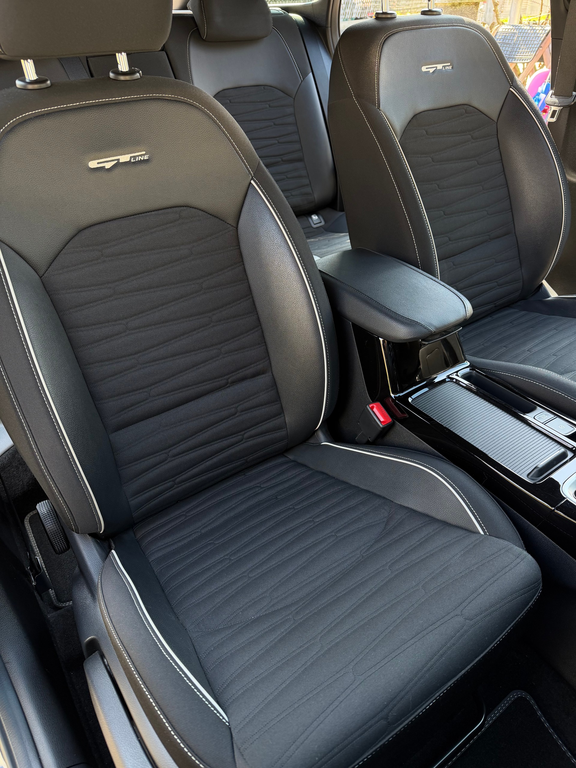 KIA Ceed Sportswagon 1.5 T-GDi MHEV GT Line DCT-image-3
