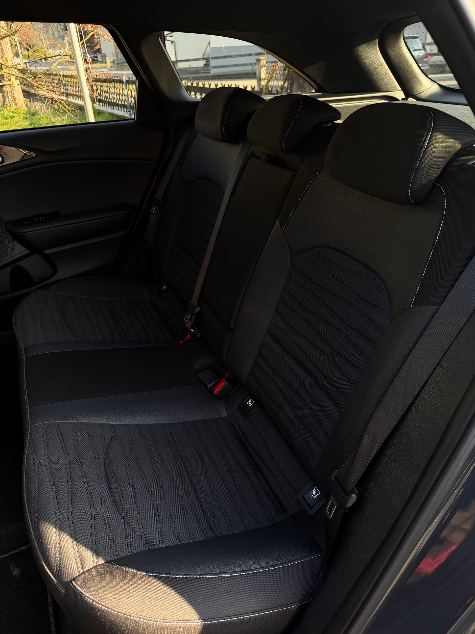 KIA Ceed Sportswagon 1.5 T-GDi MHEV GT Line DCT-image-12
