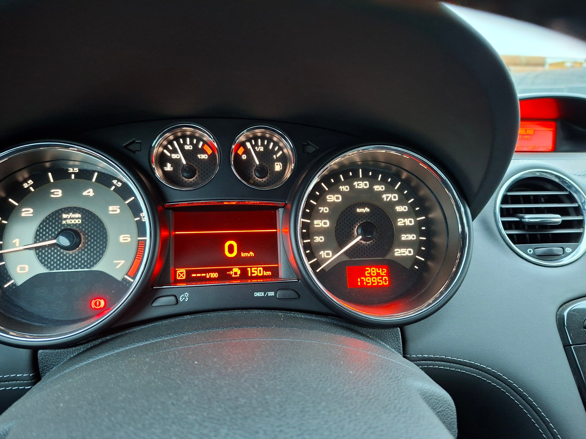 PEUGEOT RCZ 1.6 Turbo-image-11
