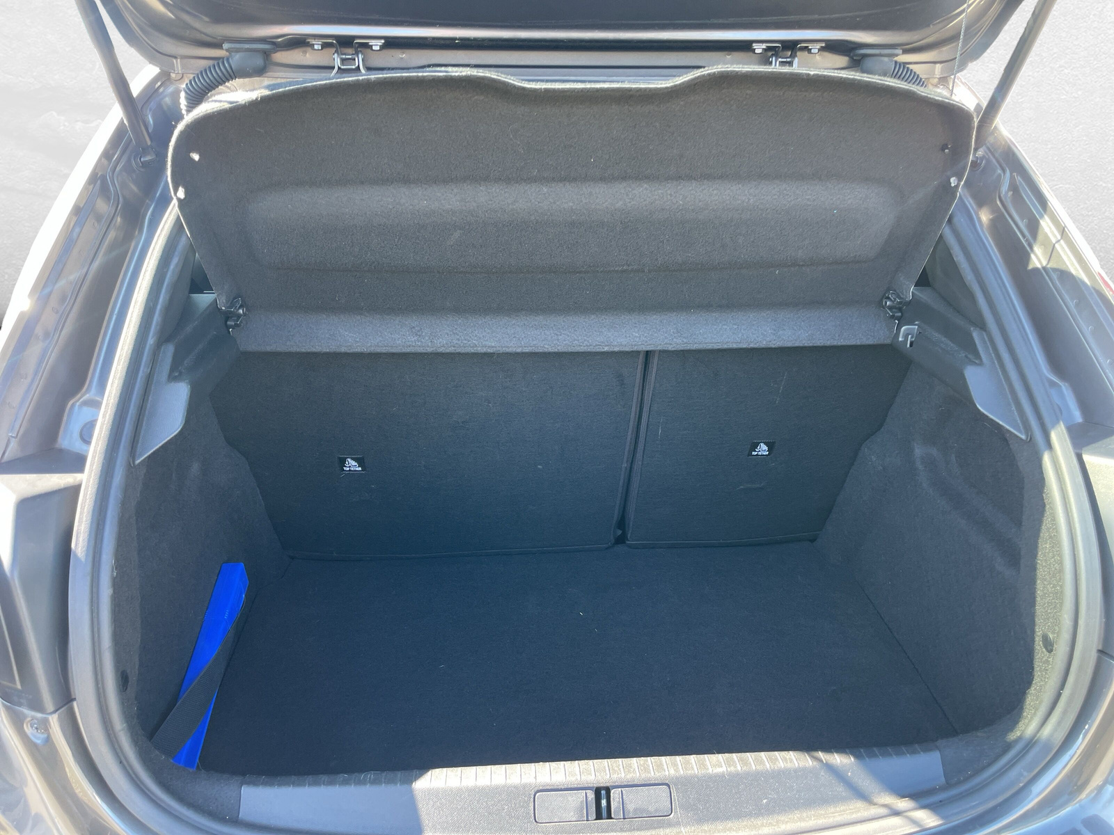 PEUGEOT 208 1.2 PureTech 100 Allure Pa-image-5