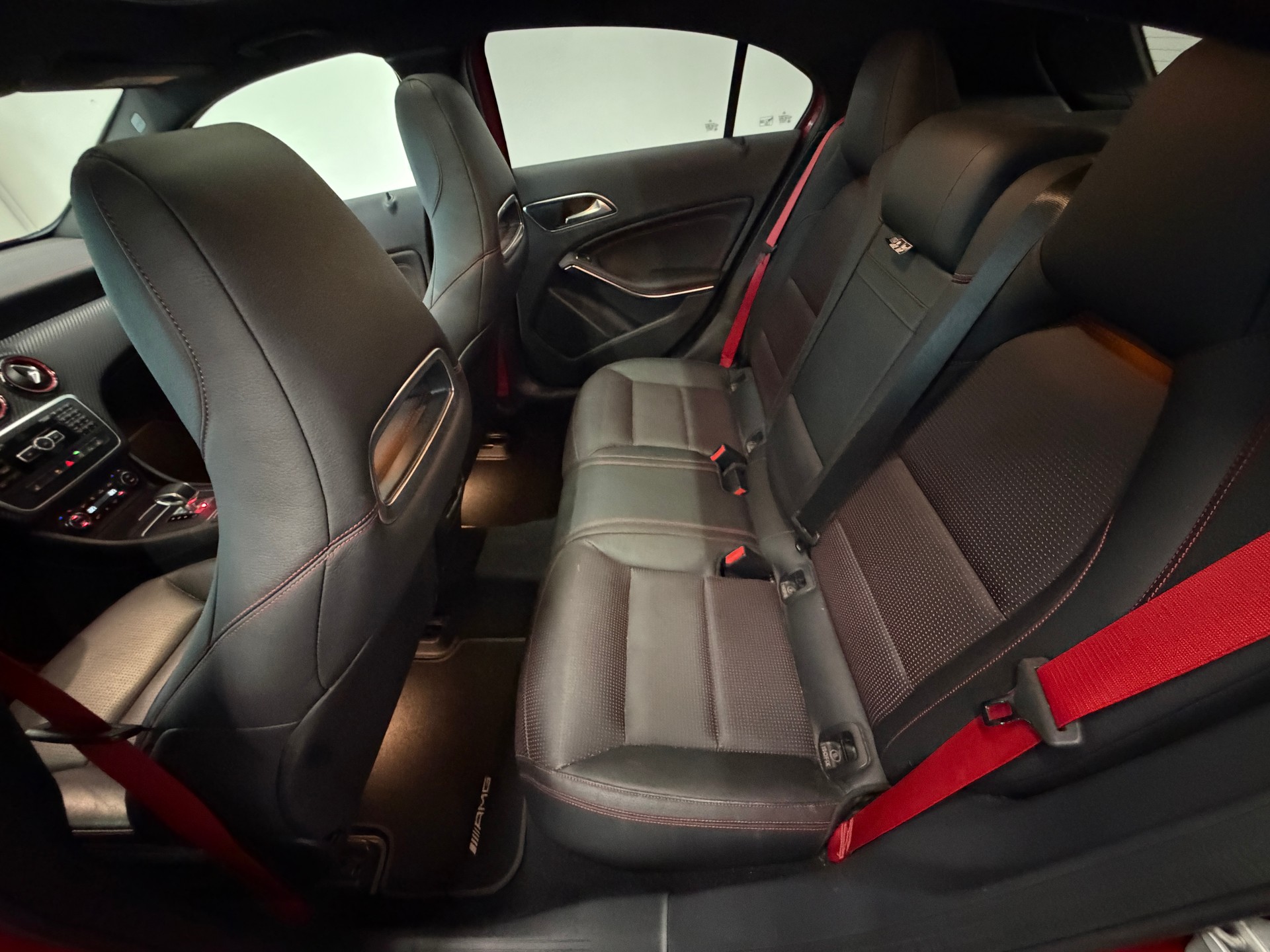 MERCEDES-BENZ A 45 AMG 4Matic Speedshift 7G-DCT-image-12