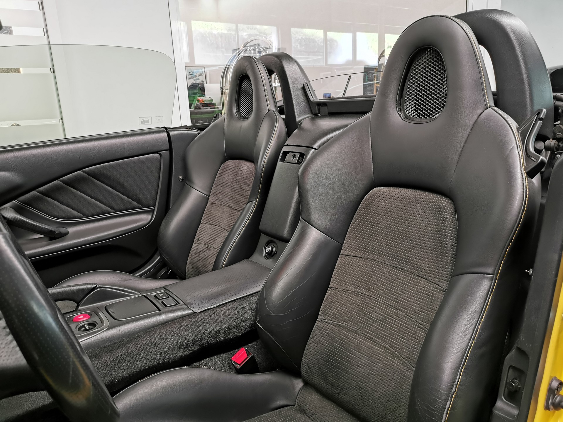 HONDA S2000 1-Hand-image-11