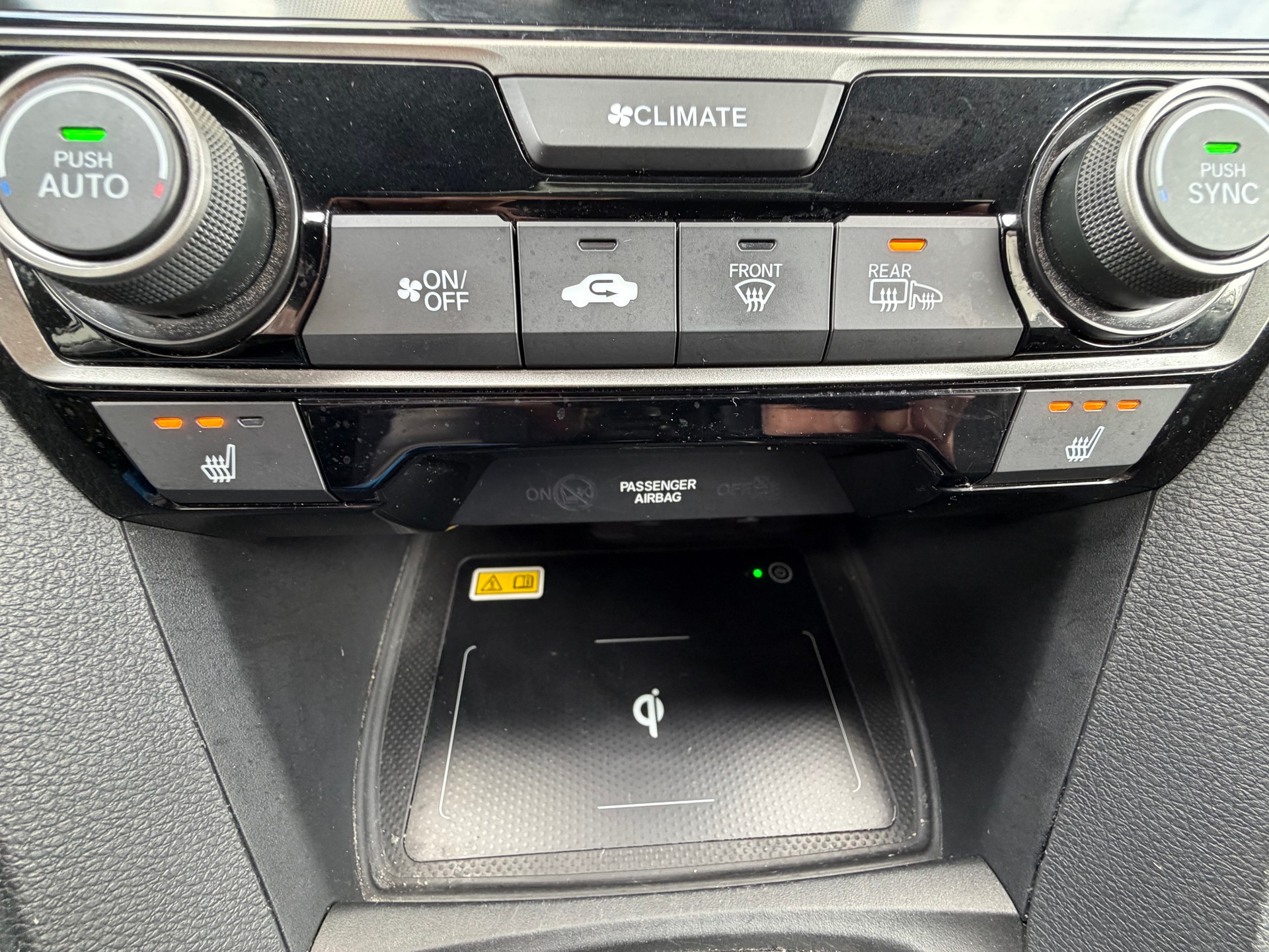 HONDA Civic 1.0 VTEC Exécutive-image-17