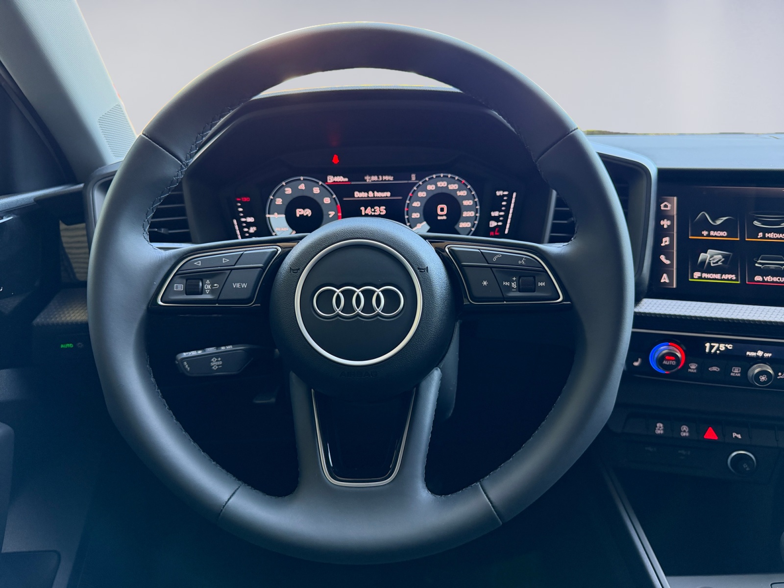 AUDI A1 Sportback 30 TFSI Attraction S-tronic-image-9
