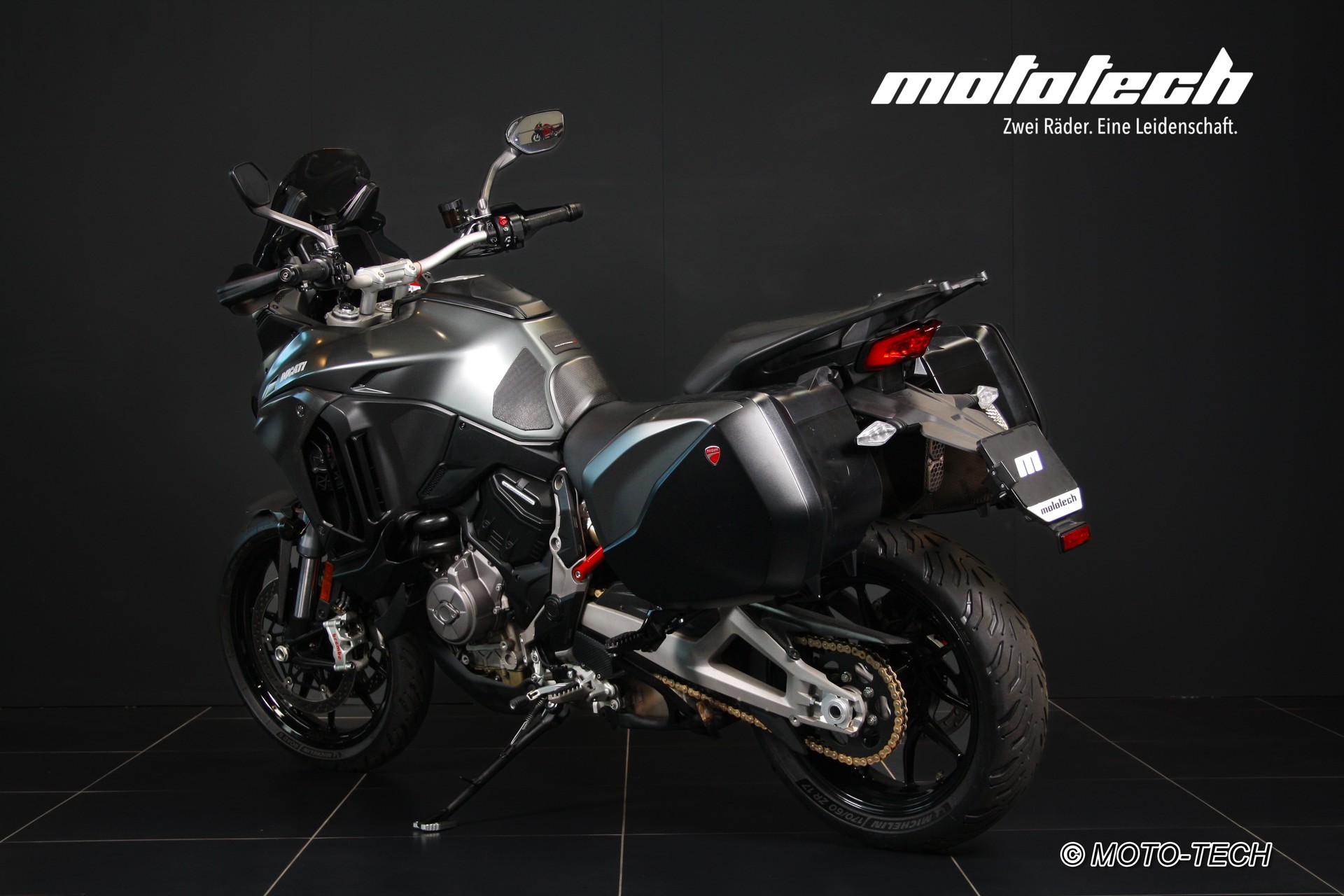 DUCATI Multistrada V4 S Radar CARBON-showroom-element-3