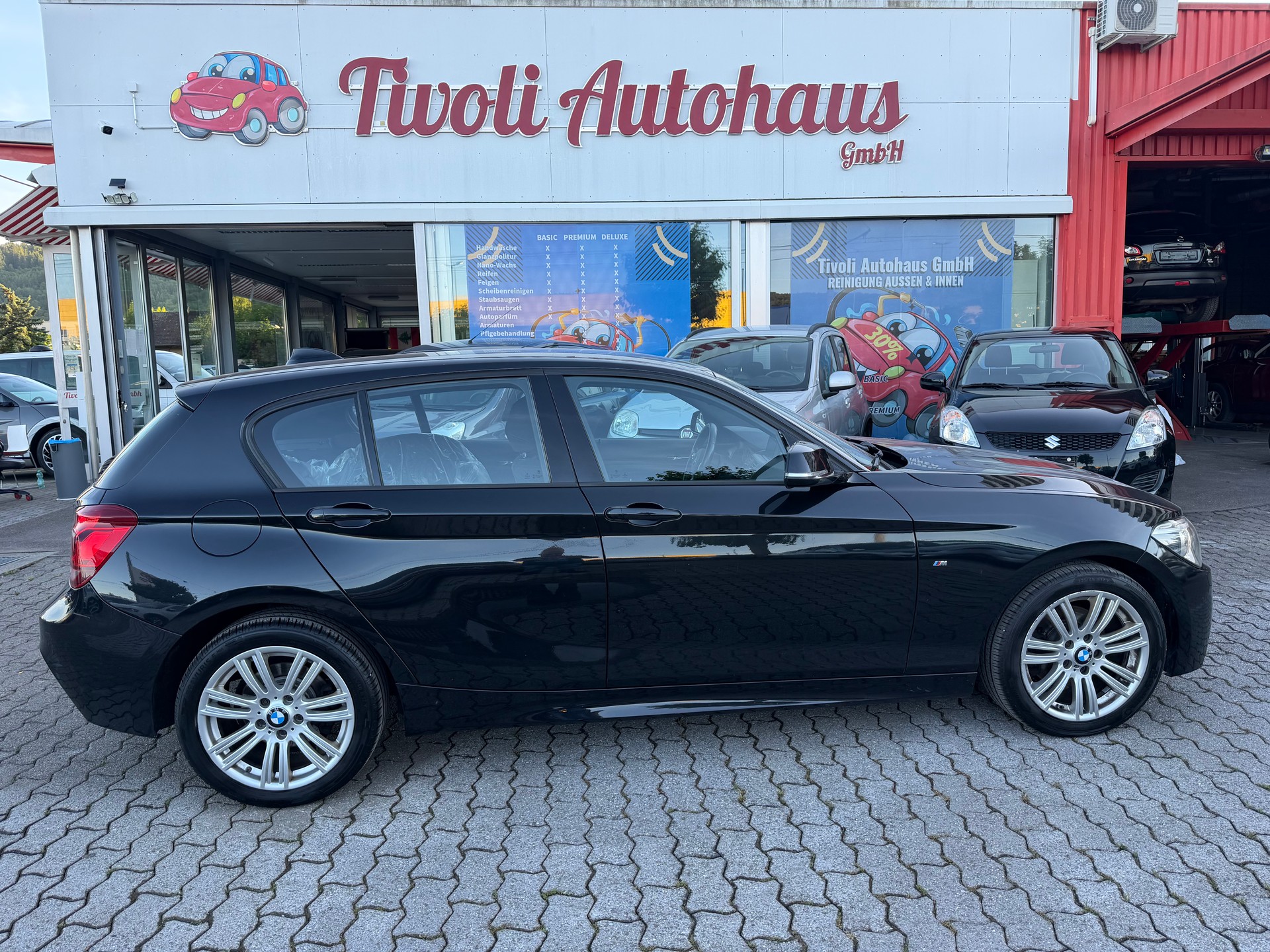 BMW 118d xDrive Sport Line-image-11