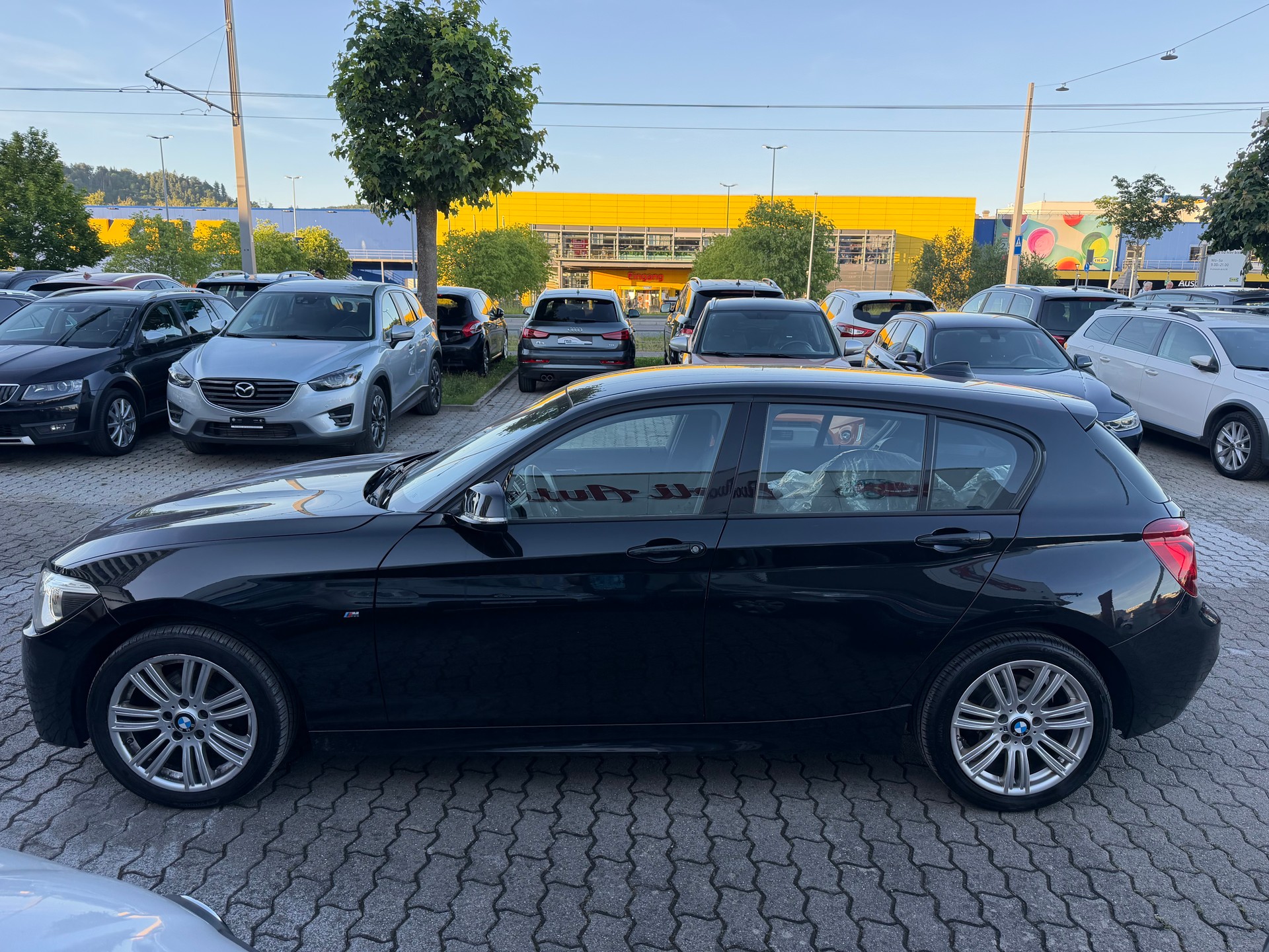 BMW 118d xDrive Sport Line-image-12